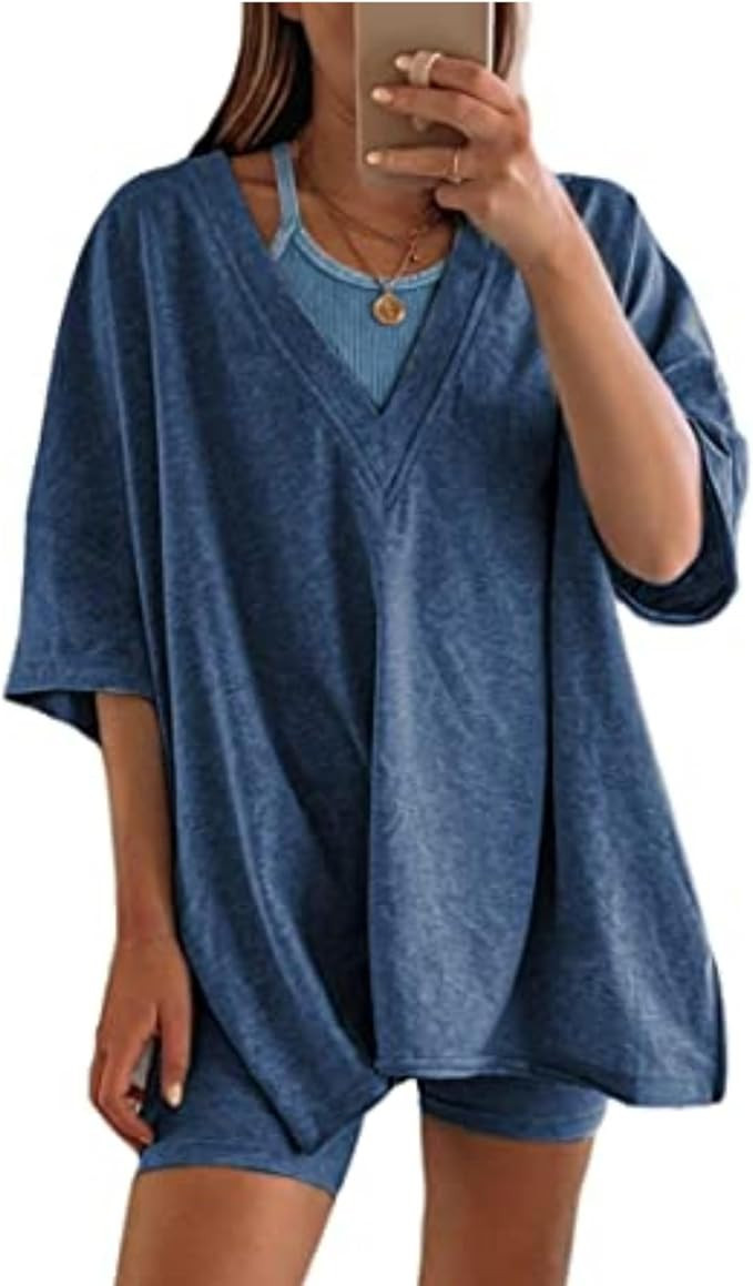 Yozazzy Women's Two Piece Outfits Oversized V Neck T Shirt Biker Shorts Reversible Sets Workout T... | Amazon (US)