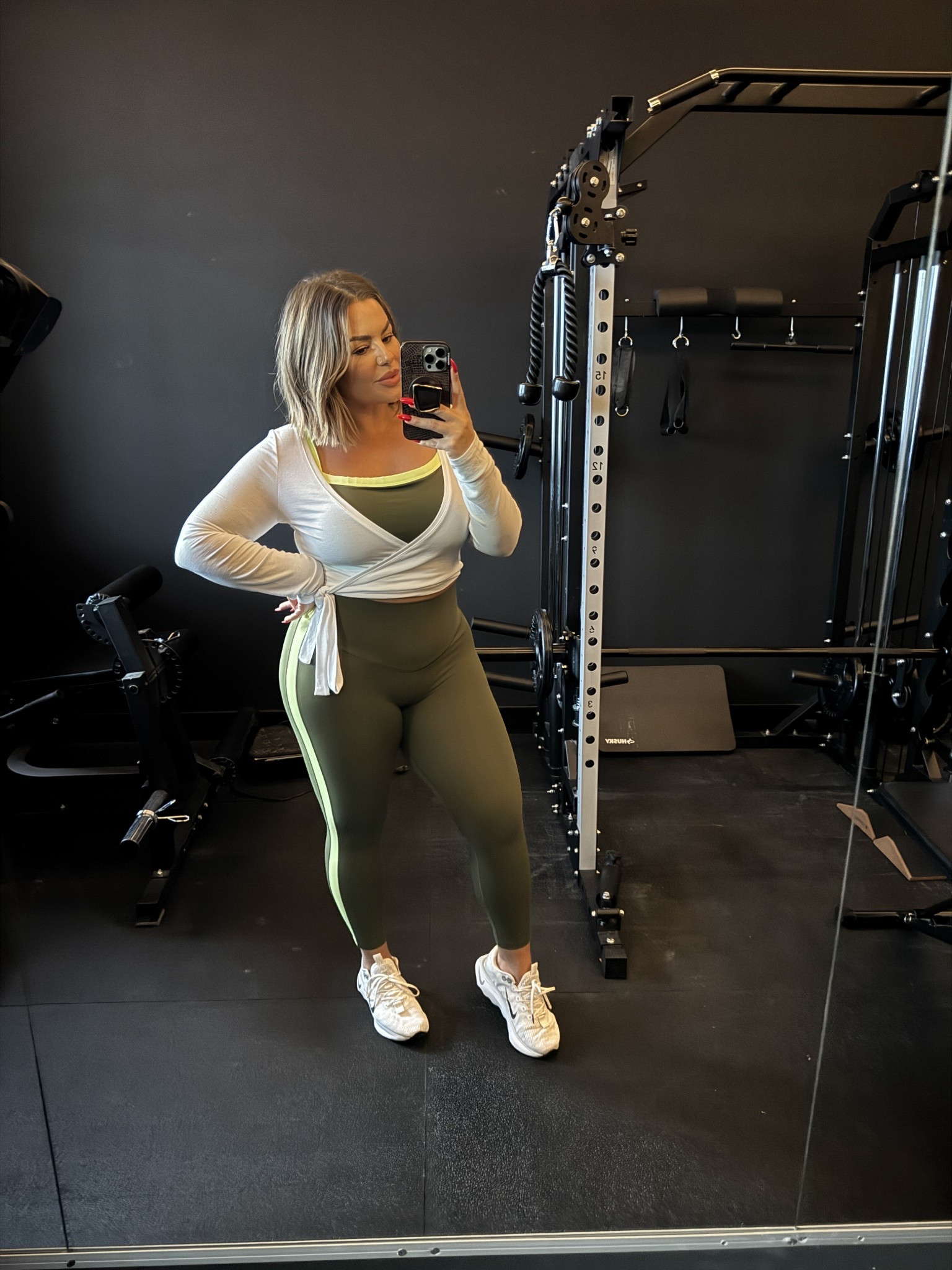 Bra xxl 
Leggings L ( size down tho because they slide down a lot they are too big in the L ) 
Wrap top xl 


#LTKMidsize #LTKSaleAlert