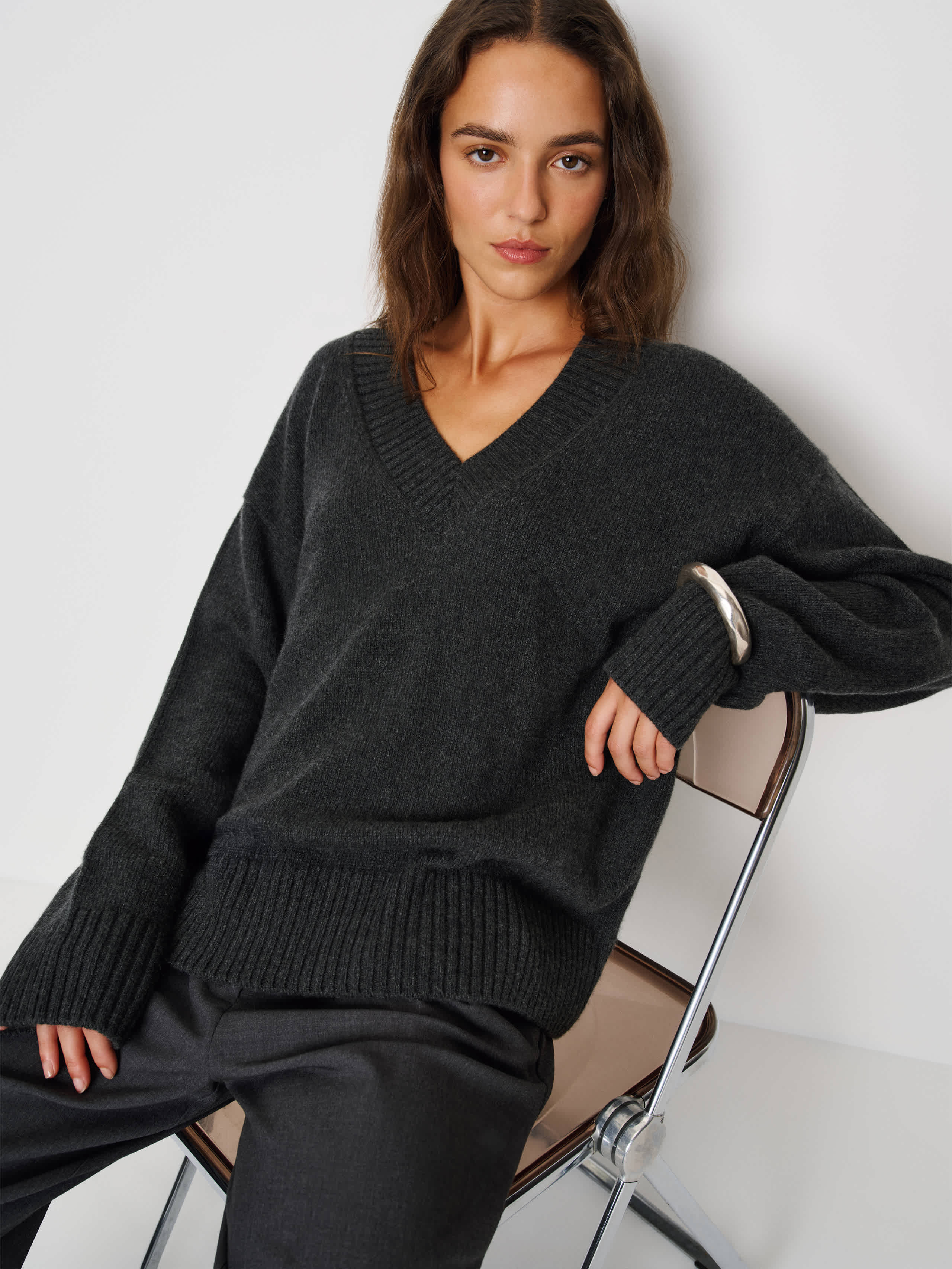 Jadey Cashmere Oversized V-neck Sweater | Reformation (Global)