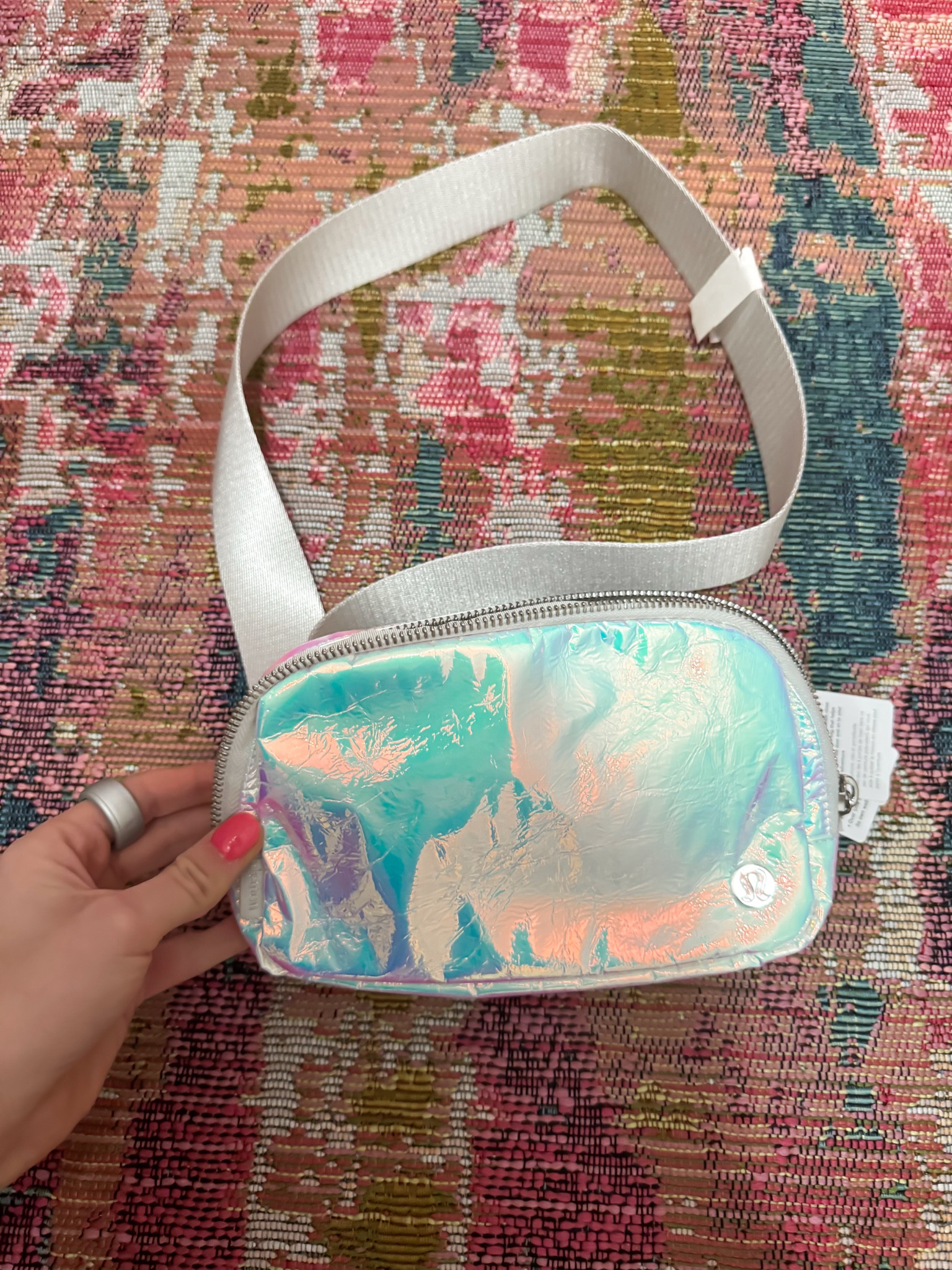 Lululemon belt bag on sale! This one is $29 + there are $19 options too!! 

Disney
Vacation 
Lululemon 
Belt bag
Sale


#LTKSaleAlert