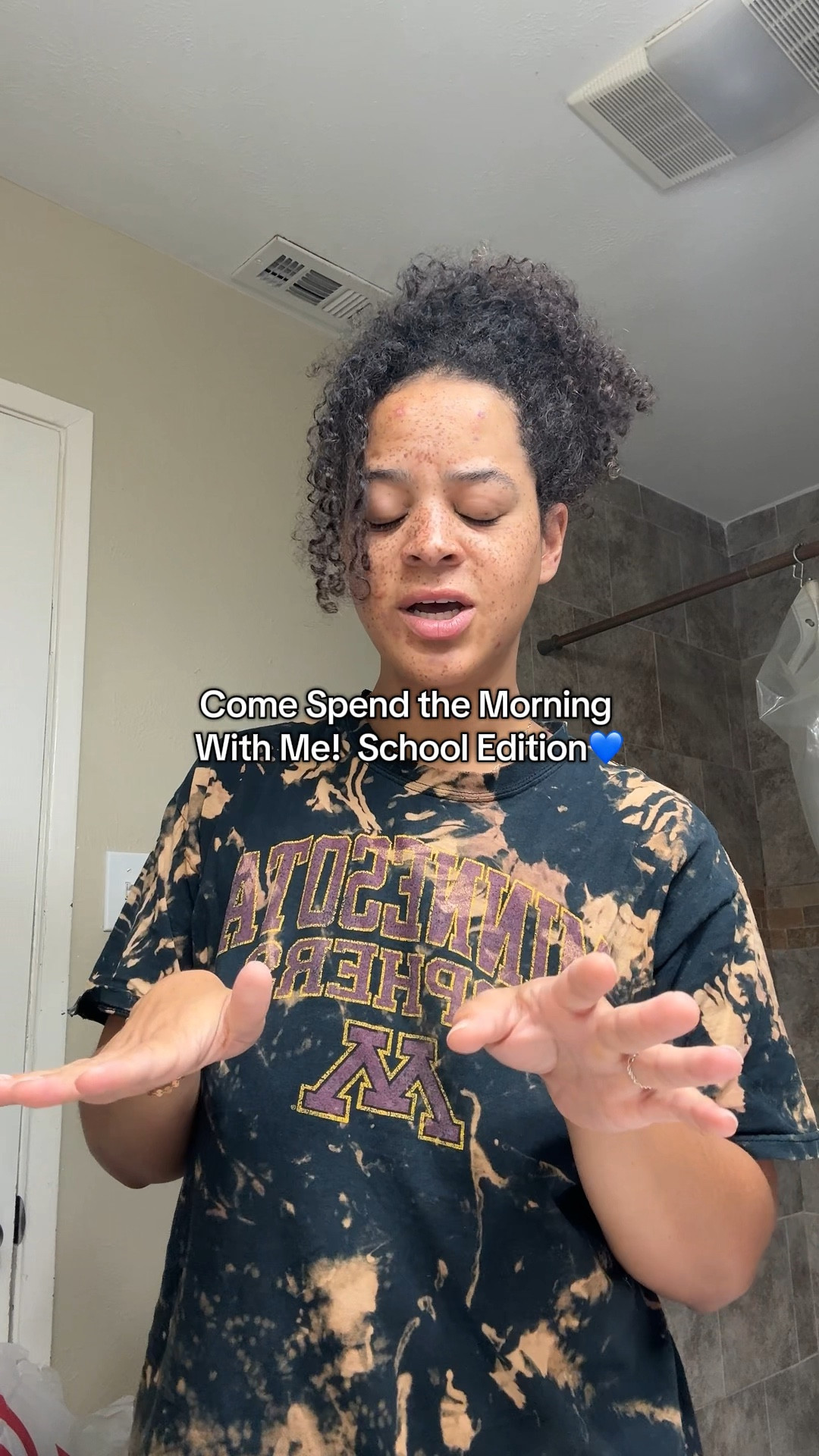 Someone take these hair scissors away from me😂😂 Everything from the Bentgo box to the dressing is linked!!💗 #schoollunches #momlife #simplymadisynn #dayinthelife #morningvlog 

#LTKHome #LTKFindsUnder50 #LTKFamily