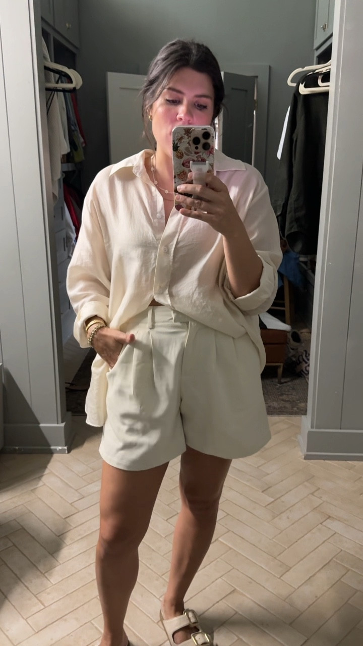Affordable + chic = the best combo 🙌 These Amazon shorts look way more expensive than they are (and they come in so many colors!). Styled them with a breezy top + sandals for an easy everyday look.

#LTKamazon #LTKunder50 #LTKsummer #affordablefinds #Amazonstyle #casualstyle #neutraloutfit #LTKootd #budgetfriendlyfashion #summerstyle