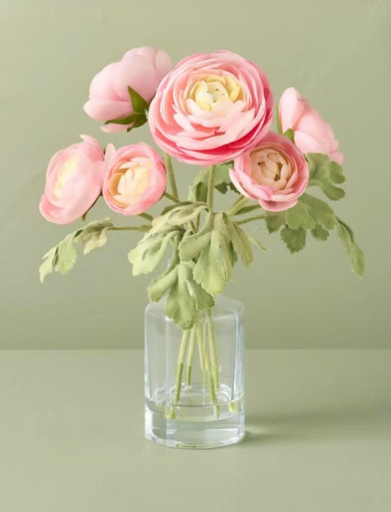 This has been such a favorite since I first shared it, and this gorgeous faux arrangement is now on flash sale for only $11.89 today at Target🎯!

The Hearth & Hand with Magnolia Ranunculus Arrangement looks like the real deal and comes with the arrangement and vase. Fantastic price for this top selling, beautiful arrangement (real Ranunculus are quite expensive)! 💕

#LTKHome #LTKSeasonal #LTKSaleAlert
