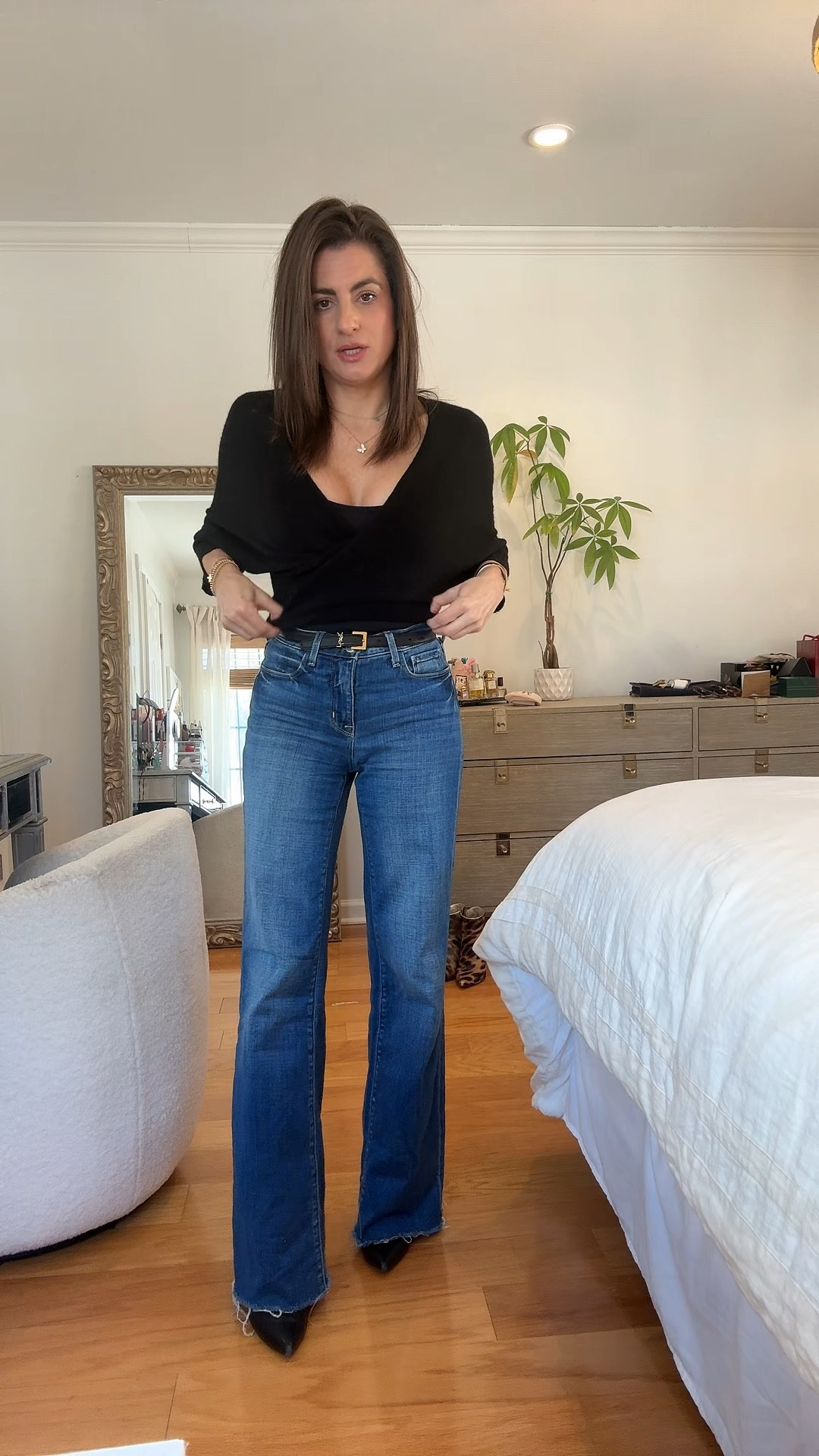 Basketball game outfit black with jeans and boots 