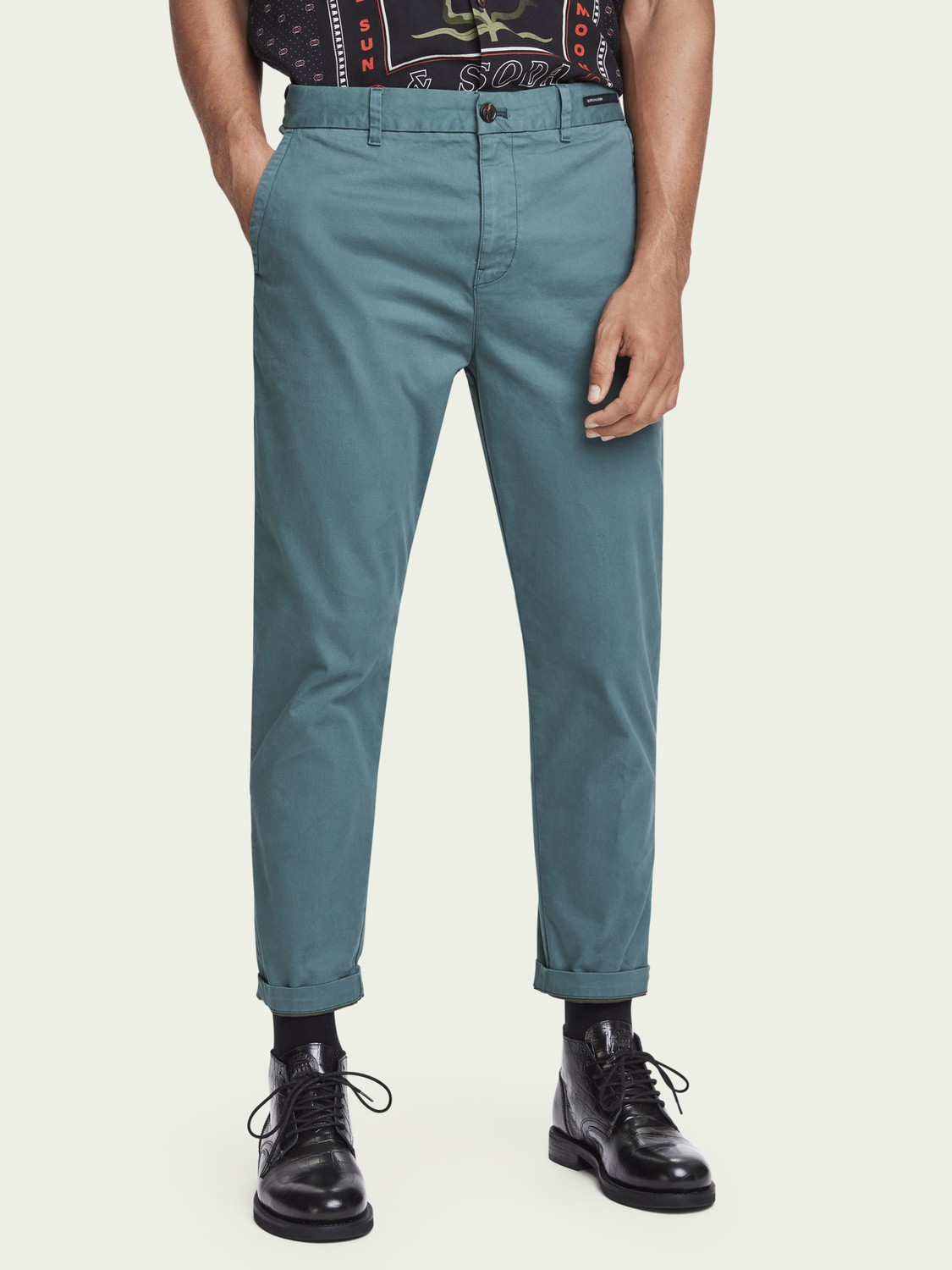 Fave – Cotton chino  Loose tapered fit
    
        | Men | Scotch & Soda (US)