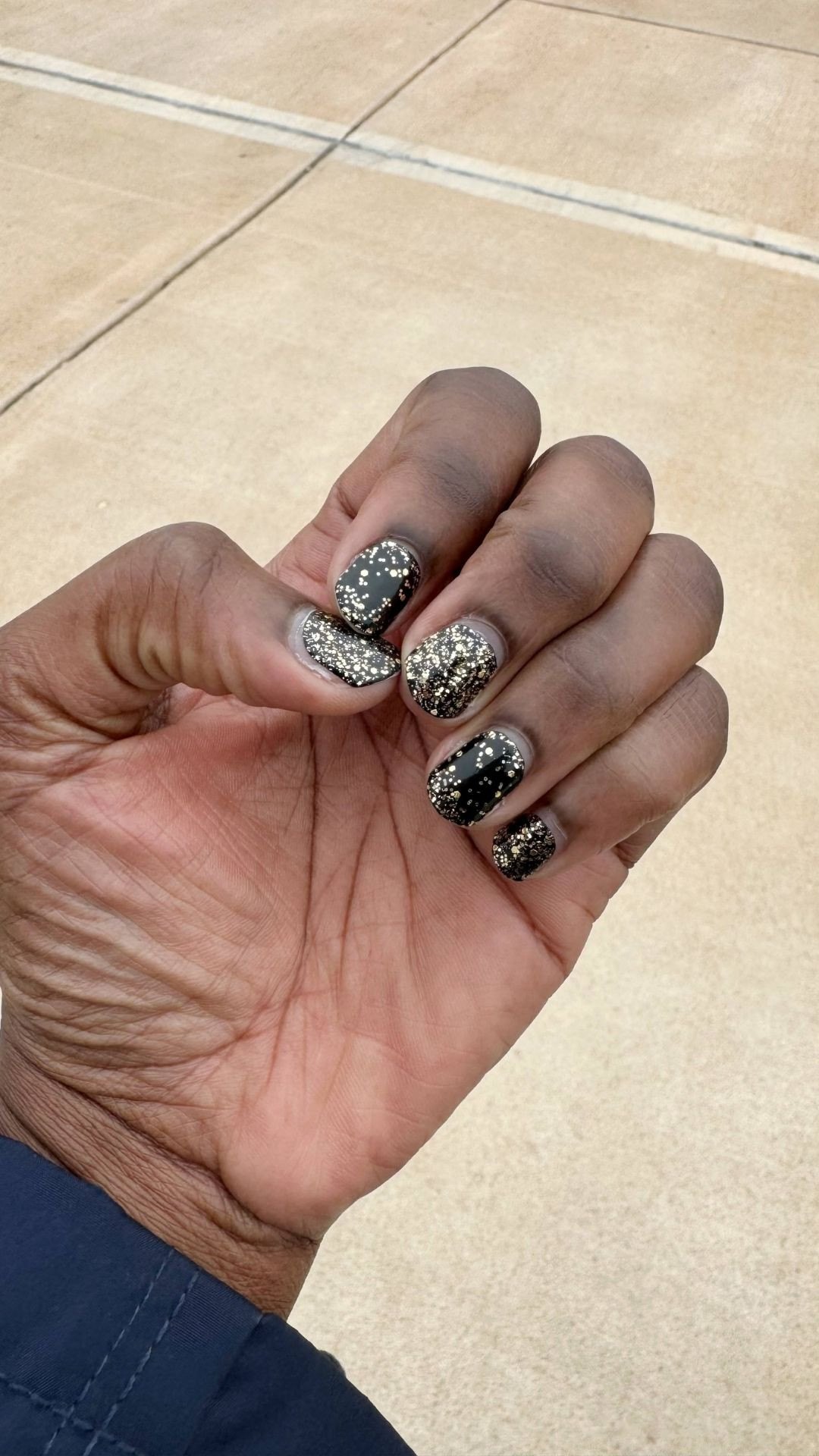 I now longer go to the nail salon for a manicure. I can give myself one in 30 minutes or less with Dashing Diva nail strips. And they last for up to 14 days! Here are some nail strip sets perfect for New Year's. 

 

#LTKHoliday #LTKselfcare #LTKBeauty