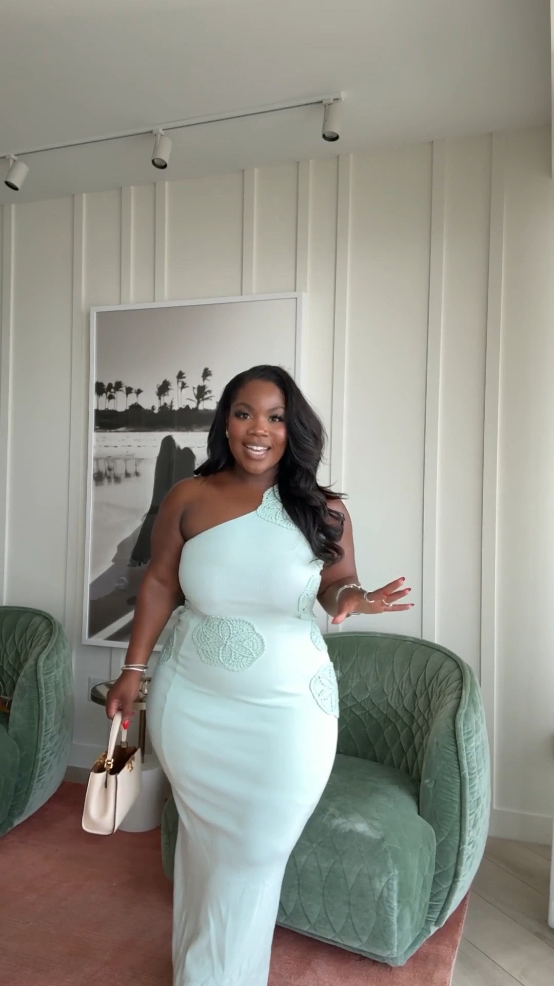 Resharing my outfit from the Miami Swim Week Sports Illustrated Show ✨

Dress is 20% off Meshki! 🤏🏾🤏🏾

Love this Meshki dress cause it gives all the resort chic vibes and has the perfect fit for a curvy midsize body.

Vacation outfits beach, spring outfits, Emmy Petit 