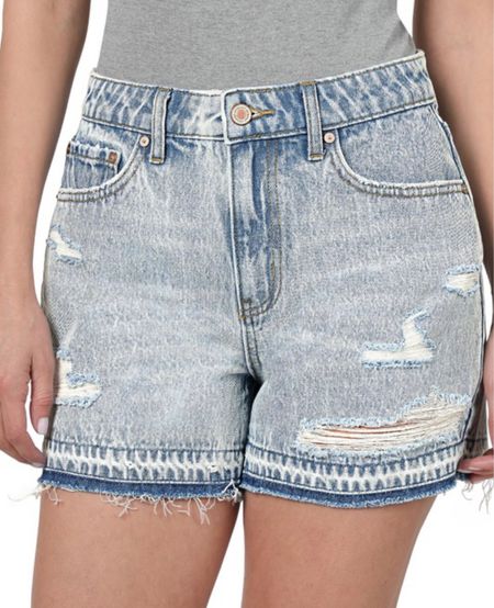 Denim shorts 

#LTKunder50 #LTKSeasonal #LTKstyletip