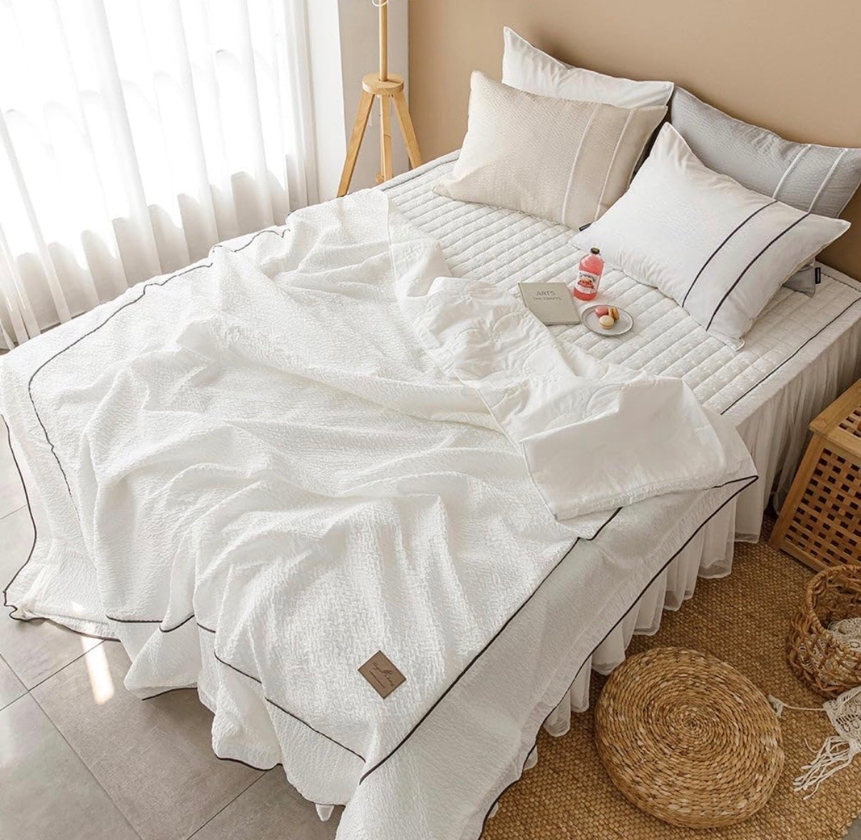 Bamboo Seersucker Comforter – Lightweight Breathable Summer Comforter, Soft Bamboo-Blend, Machine Washable, Made in Korea

Nontoxic bedding

#LTKmorningroutine