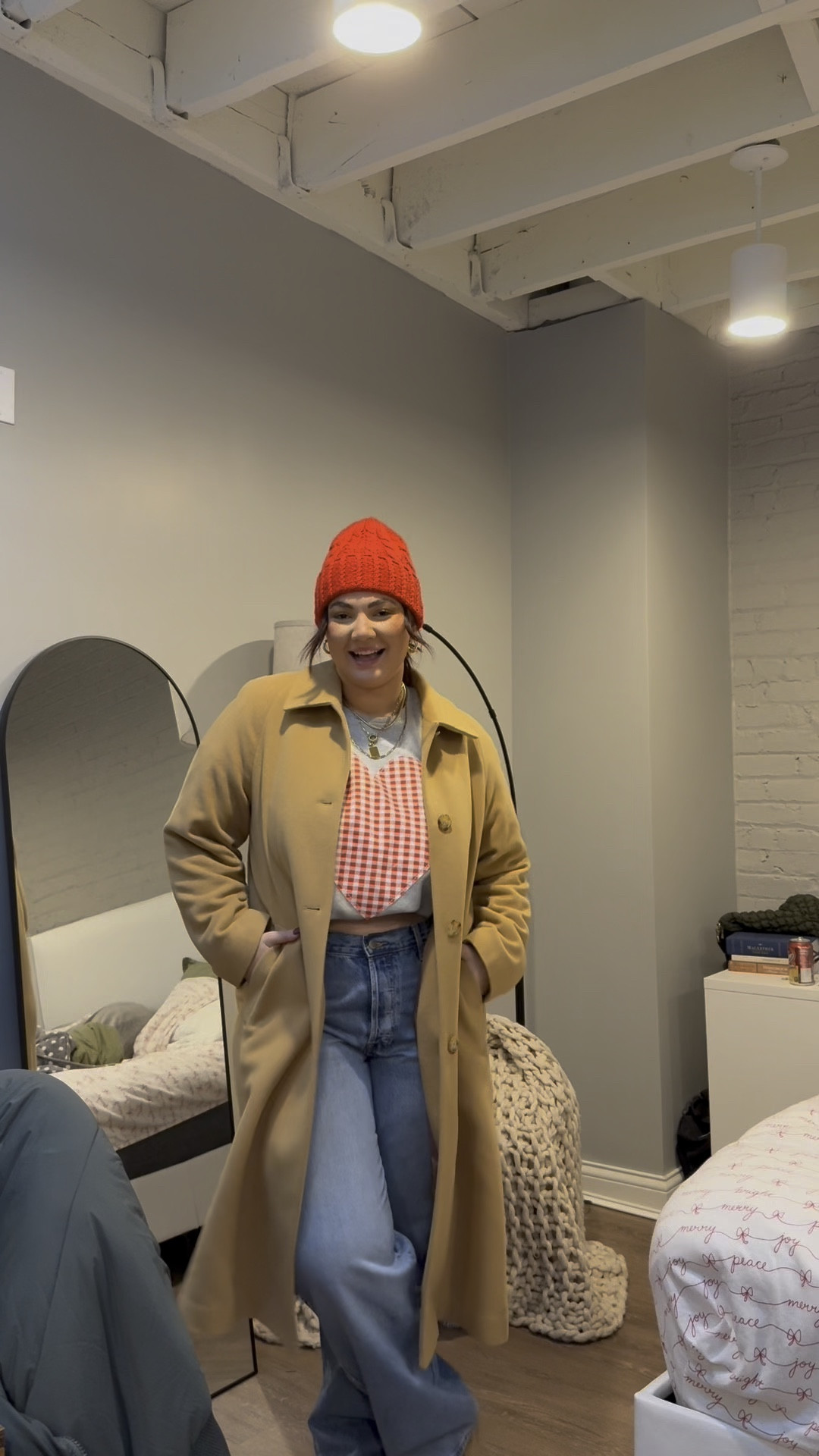 Xl in sweatshirt 
14 in jeans, definitely would do a 12 
9 in shoes 
Coat is thrifted 


#LTKFindsUnder50 #LTKMidsize #LTKStyleTip