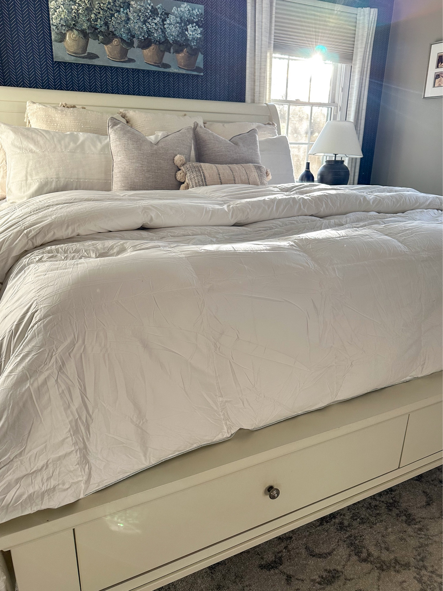 This new duvet from @dwrduvet is so full and soft that I put it on my bed without a cover!   Check it out!! 

#LTKhome #LTKSeasonal #LTKVideo