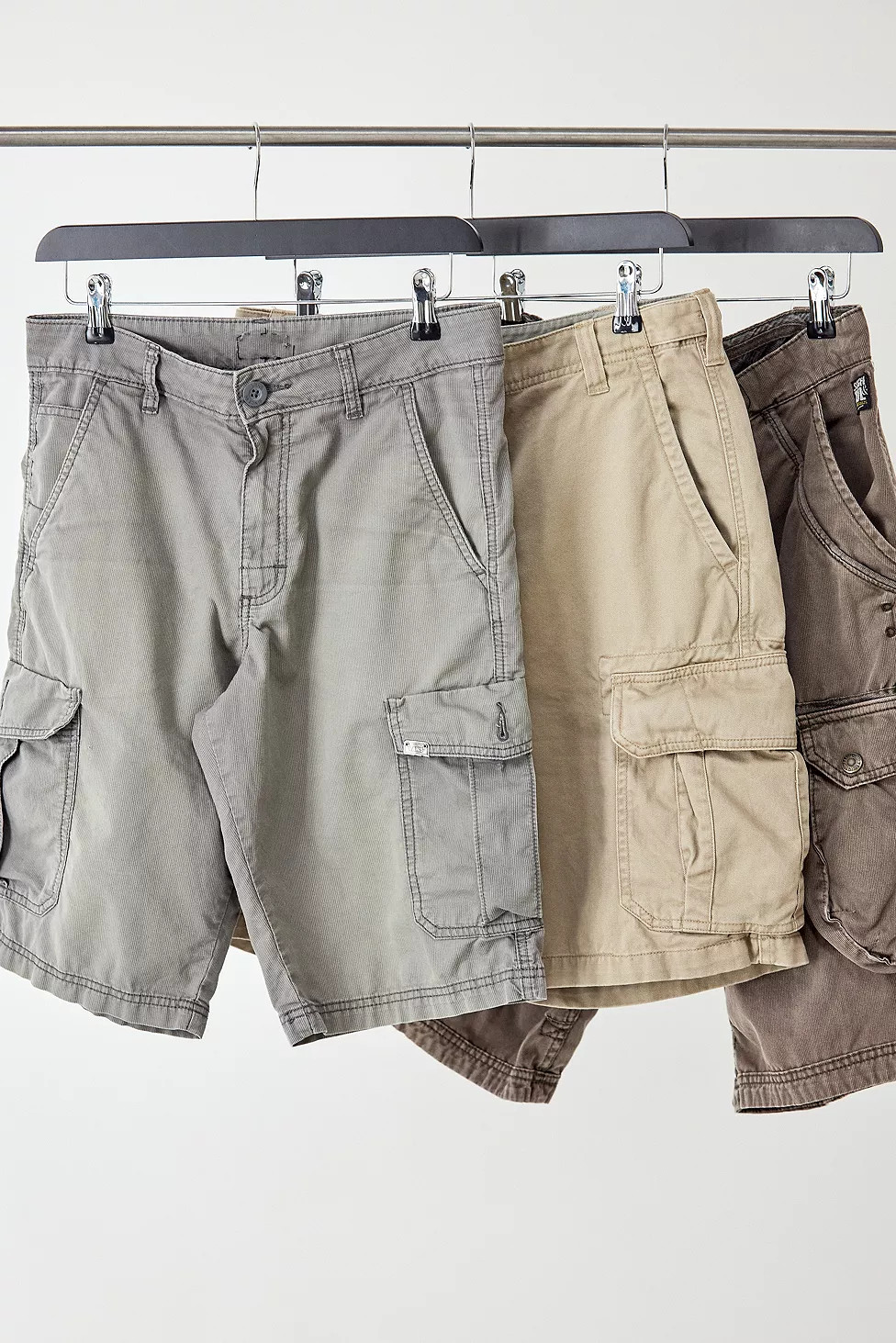 Urban Renewal Vintage Khaki Cargo Shorts | Urban Outfitters (EU)