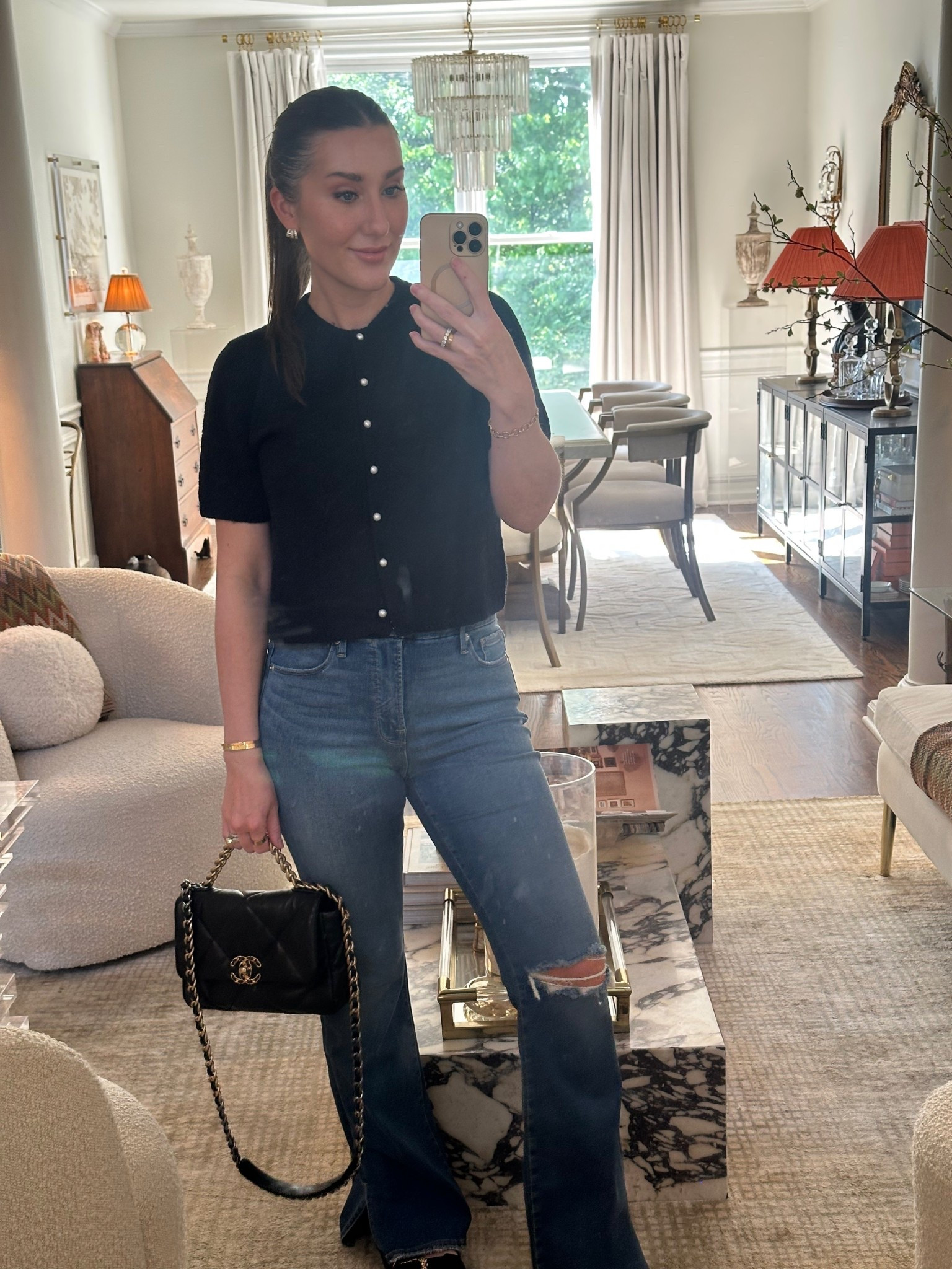 The best button down soft knit for warmer weather- buttons are the cutest pearls 🥰
Medium


#LTKootd