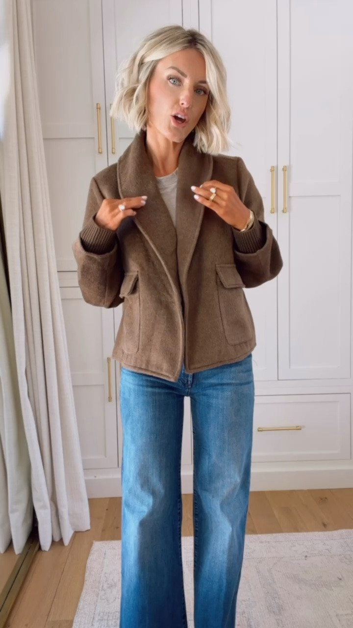 This cropped coat is so cozy for fall! I love the color! Wearing XS in the coat, S in the top & 25 in the jeans.

Loverly Grey, NSALE, Nordstrom sale, sale alert

#LTKootd #LTKSeasonal #LTKSaleAlert