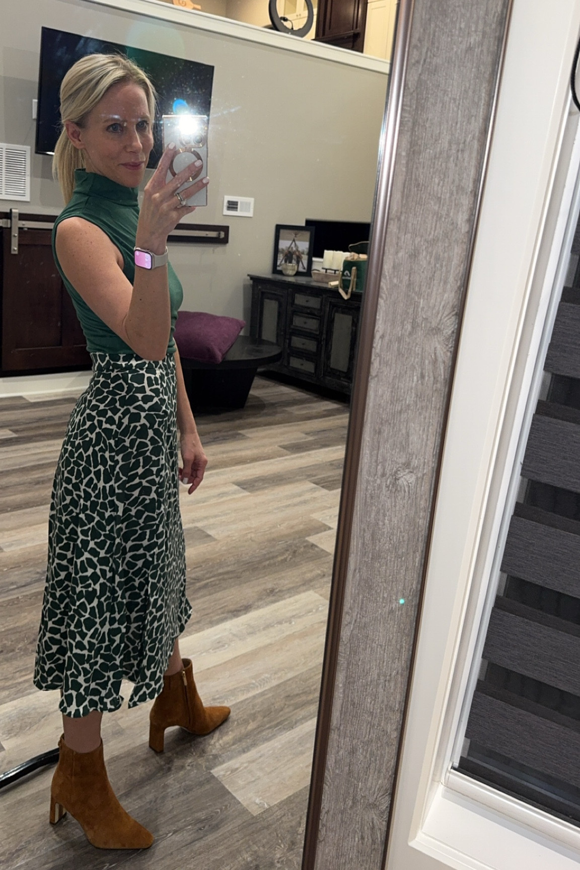 Featuring Spring attire so that way spring will maybe appear??? 🤔 

#springattire #spring #skirt #shein #workwear #sheinhaul 
#leopard #booties 

#LTKOver40 #LTKFindsUnder50 #LTKPetite