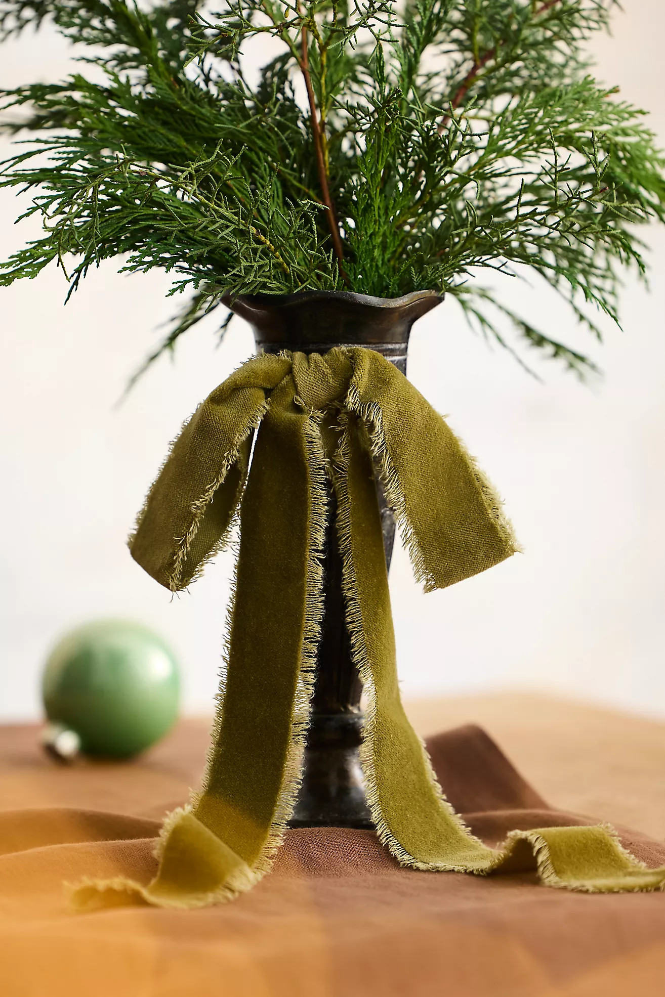 Velvet Ribbon Bow | Terrain