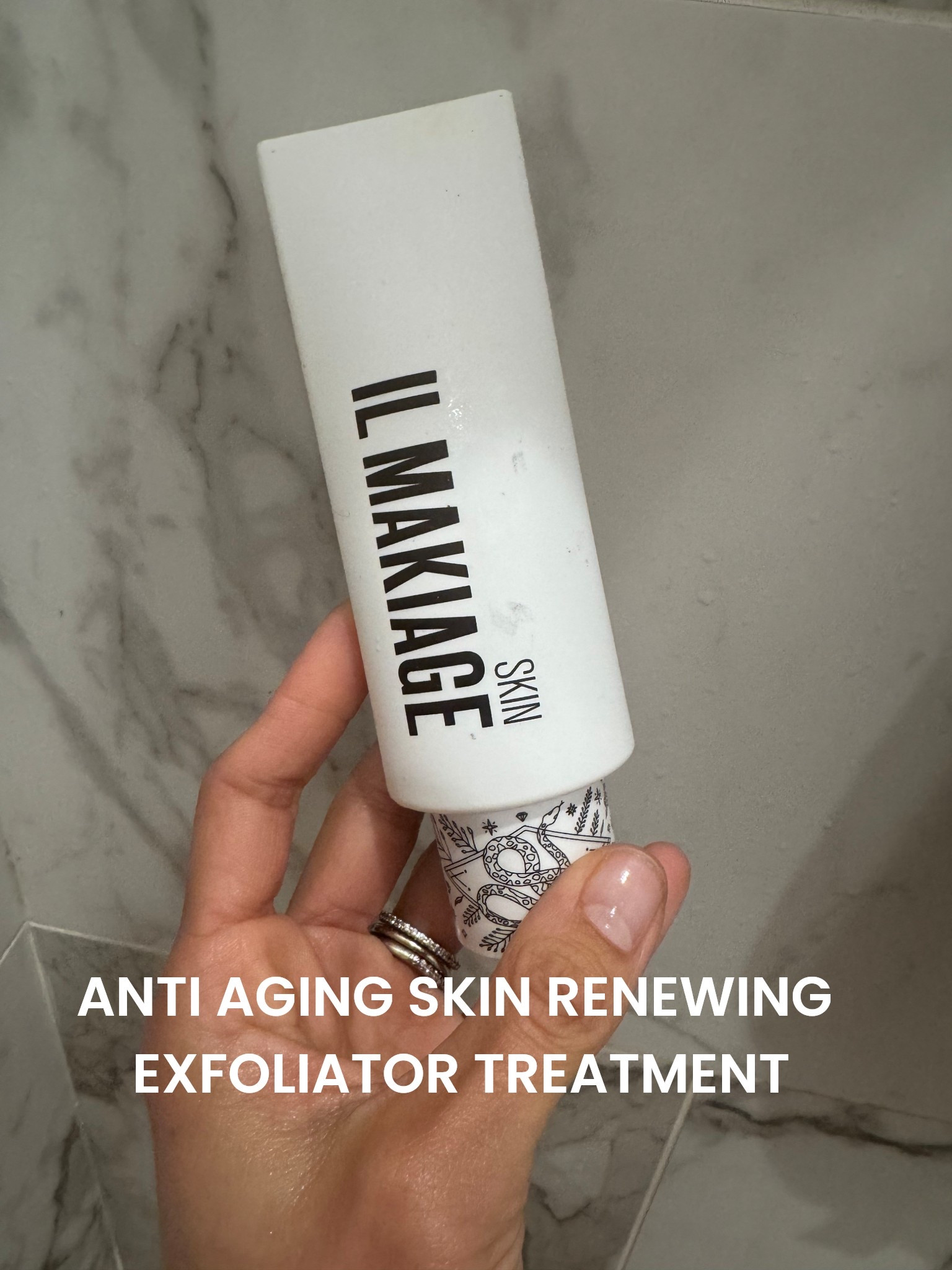 This exfoliator is gentle on my skin. I use a dime size amount in the shower 2x a week. Result is 
 soft and renewed skin. 

Beauty products | IL Makiage | exfoliation | exfoliator | skin | holiday | Christmas | gift | skincare | oily  | dry | anti aging | skin renewal 
Shea butter | jojoba oil | treatment 
