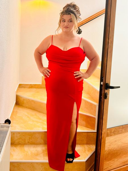 stretchy red dress wedding dress find plus and regular size 

#LTKunder100 #LTKwedding #LTKcurves