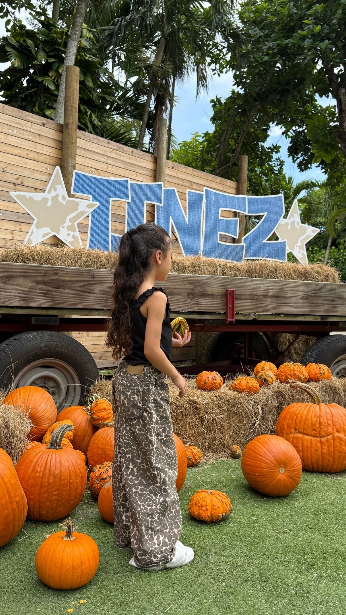 Love those leopard jeans on Serena! Just the right amount of baggy 

#LTKFamily #LTKFindsUnder100 #LTKKids