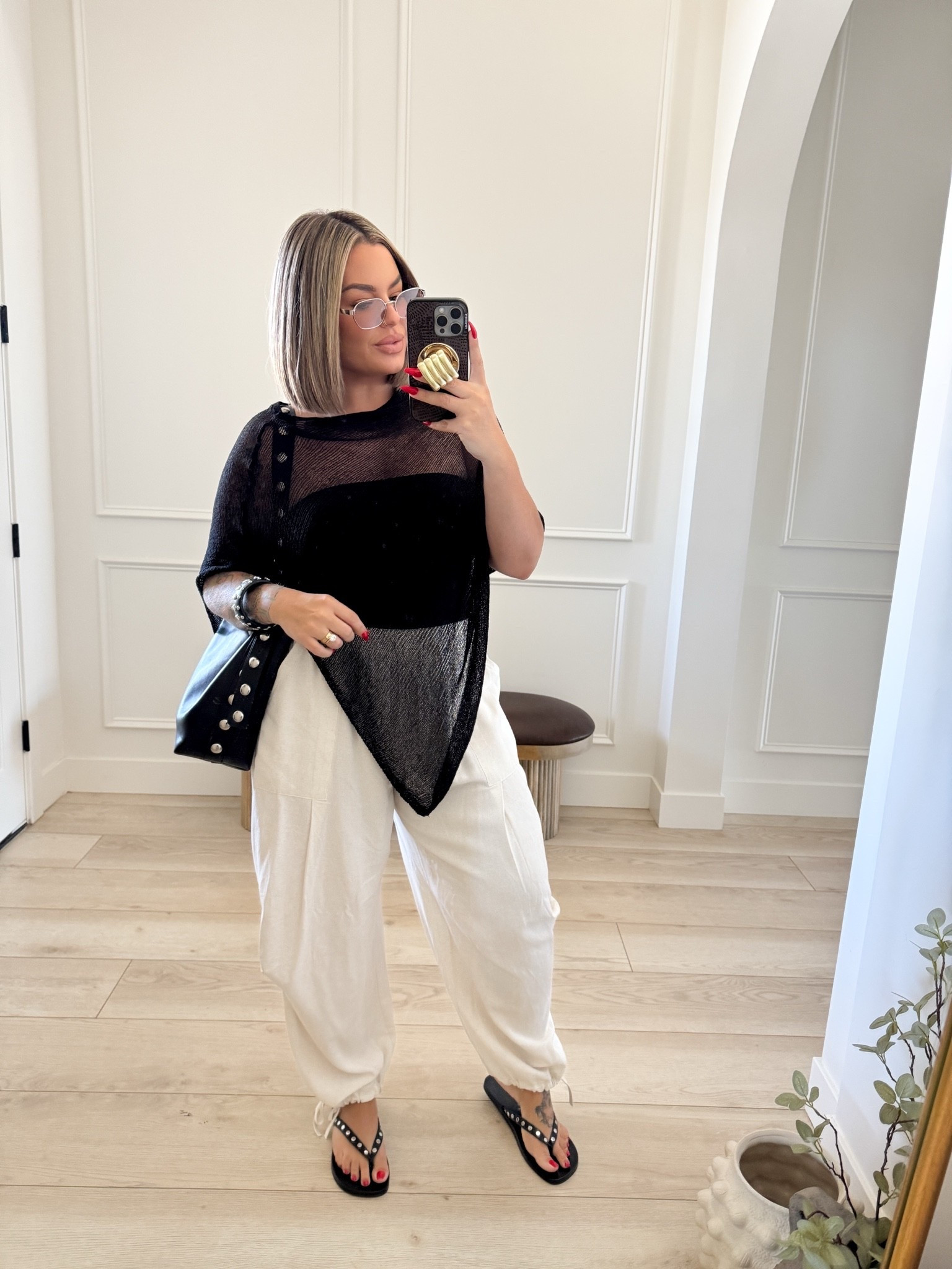 Pants xl - shade white they are more of a cream. 
Top L 
Poncho top xl