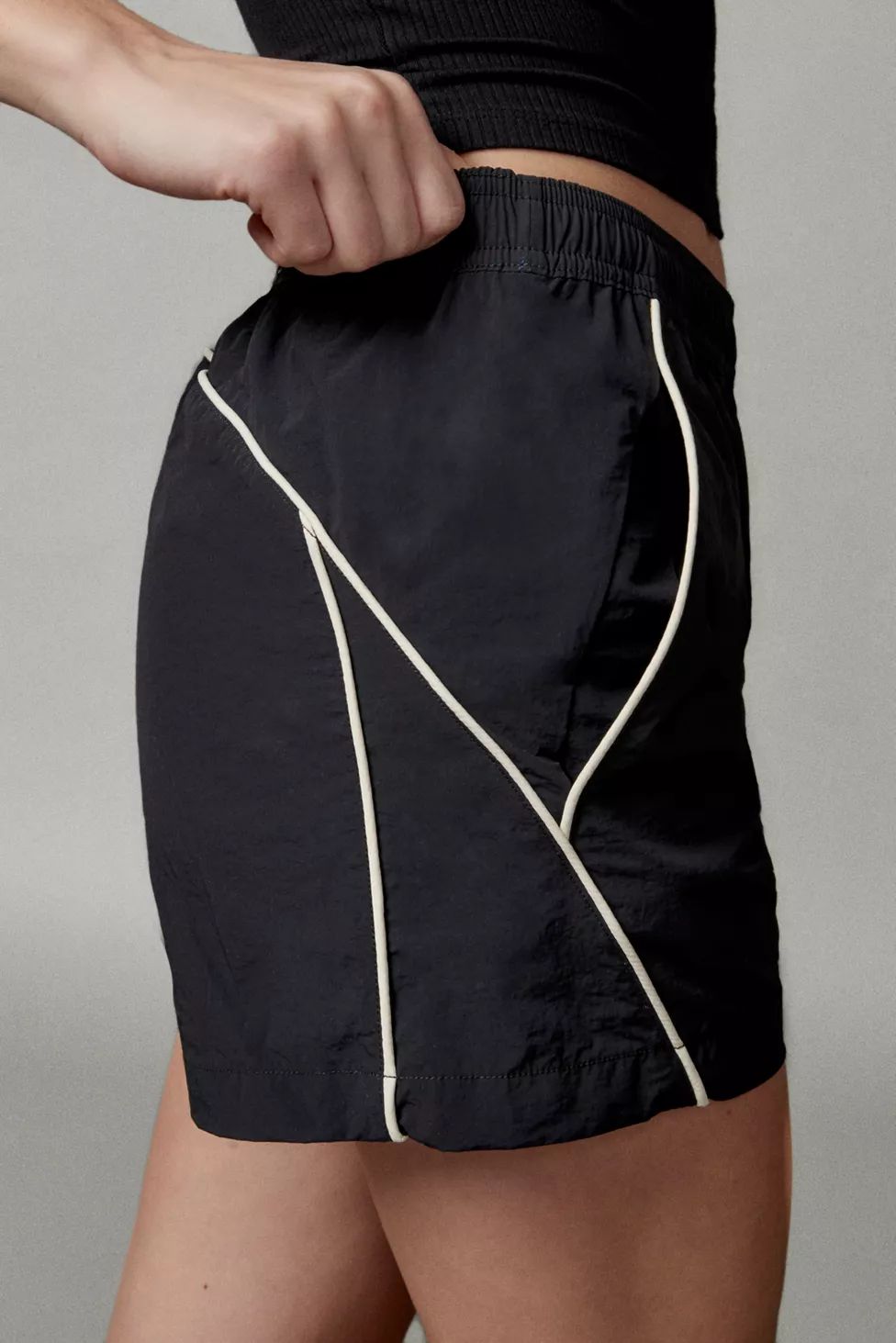 BDG Jess Nylon Track Short | Urban Outfitters (US and RoW)