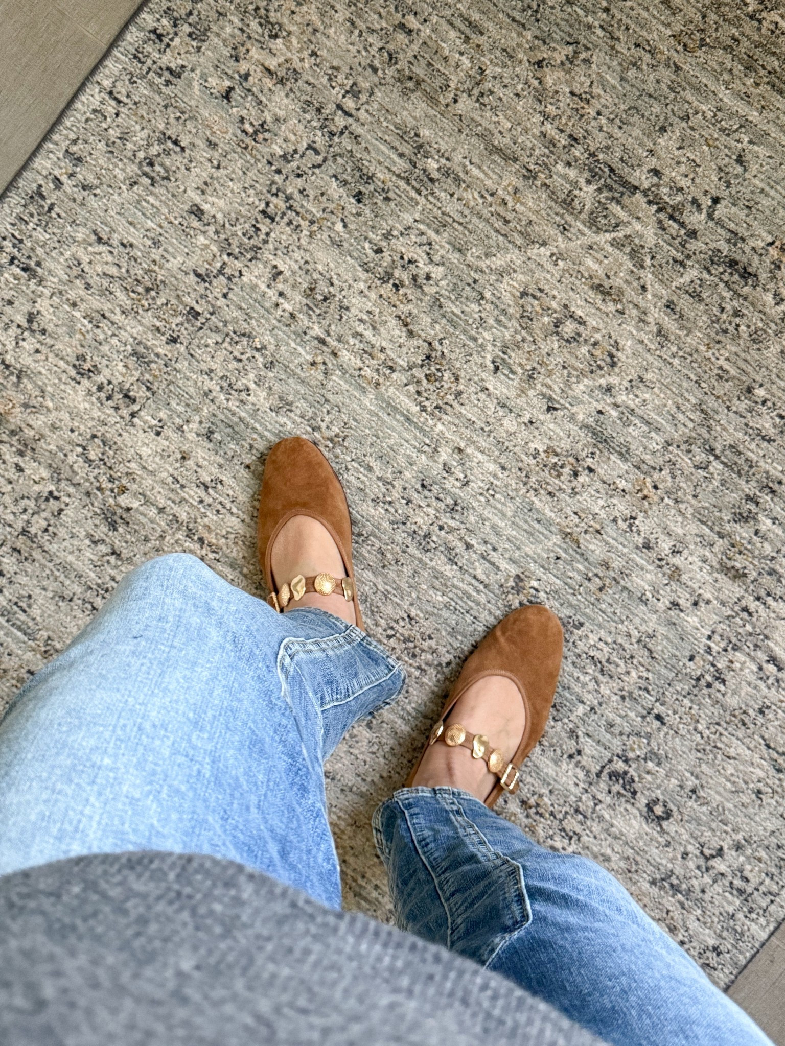 The ballet flats I wore today — they’re so cute! True to size, comfortable and come in a few colors. I love the detail on the straps! 

#LTKGiftGuide #LTKootd #LTKWorkwear