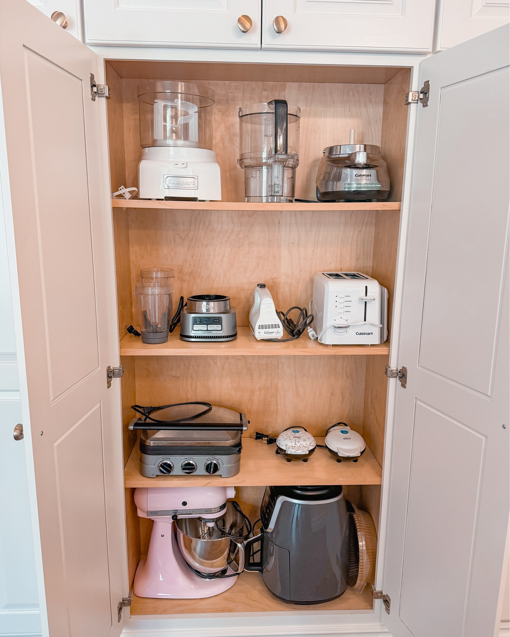 Kitchen cabinet organizing

#LTKHome #LTKFamily