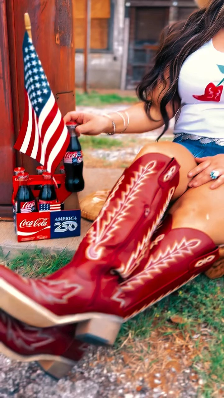 It’s the American way. 😘🇺🇸

Comment 🍒 and I’ll send you the link to this fit.
 
#westernfashion #4thofjulyoutfit #wrangler #trending #ootd