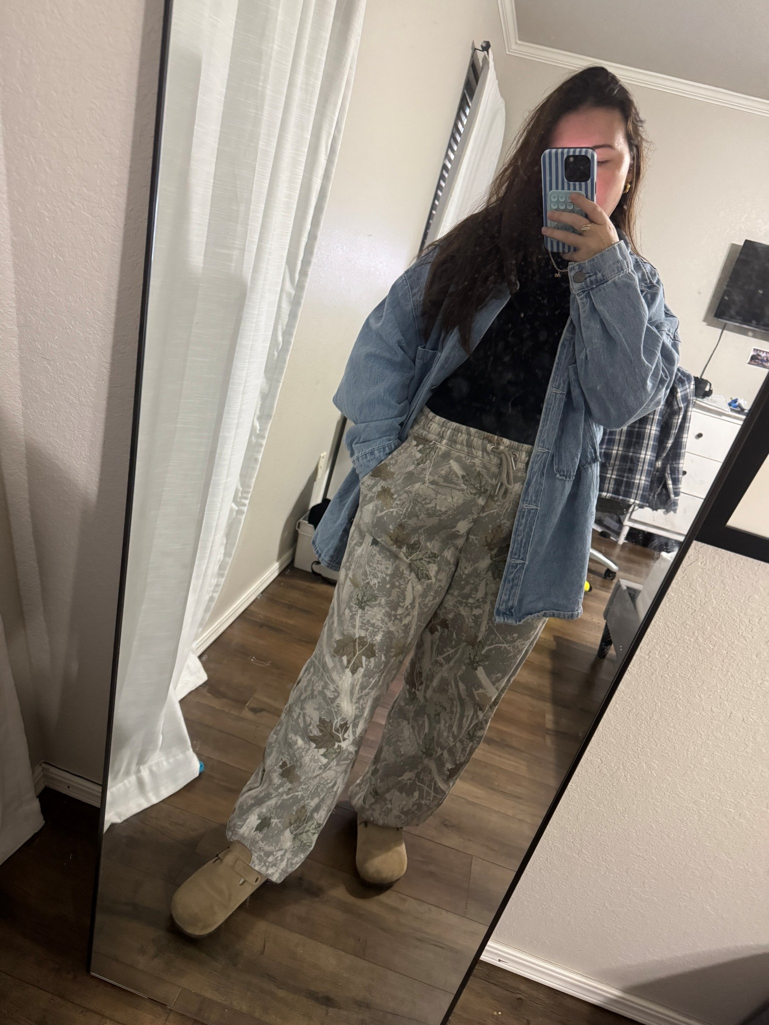 Basic Fall Outfit | Basics | Barrel Sweats | Sweatpants Outfit | Camo | Denim Jacket | Jean Jacket | Fall Outfit Inspo | Fall Outfits | Fall 

#LTKSeasonal #LTKootd #LTKStyleTip