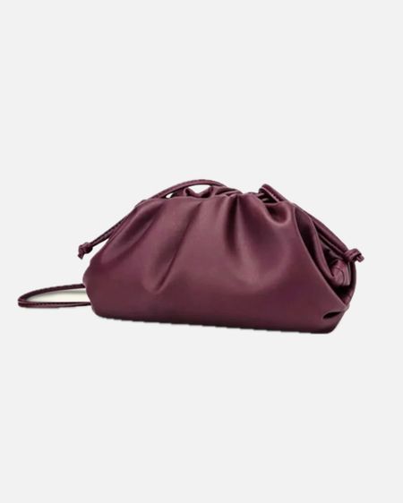 This Bottega Veneta leather clutch handbag dupe for only £79 and it comes in 13 colours 



#LTKitbag #LTKstyletip #LTKfindsunder100