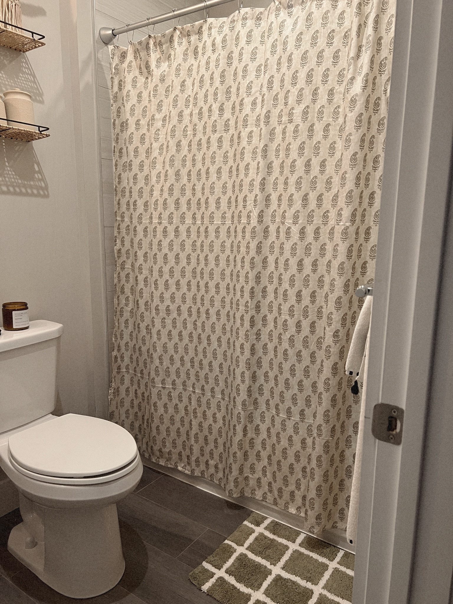 This pretty set includes the shower curtain, bath mat, and curtain rings and it’s all on sale for just $17 

#LTKSaleAlert #LTKHome #LTKFindsUnder50