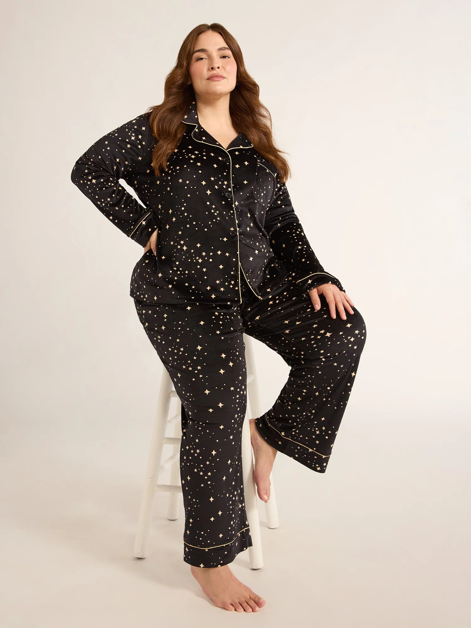 Joyspun Women's Velour Notch Collar Top and Pants Pajama Set, 2-Piece, Sizes S-3X | Walmart (US)