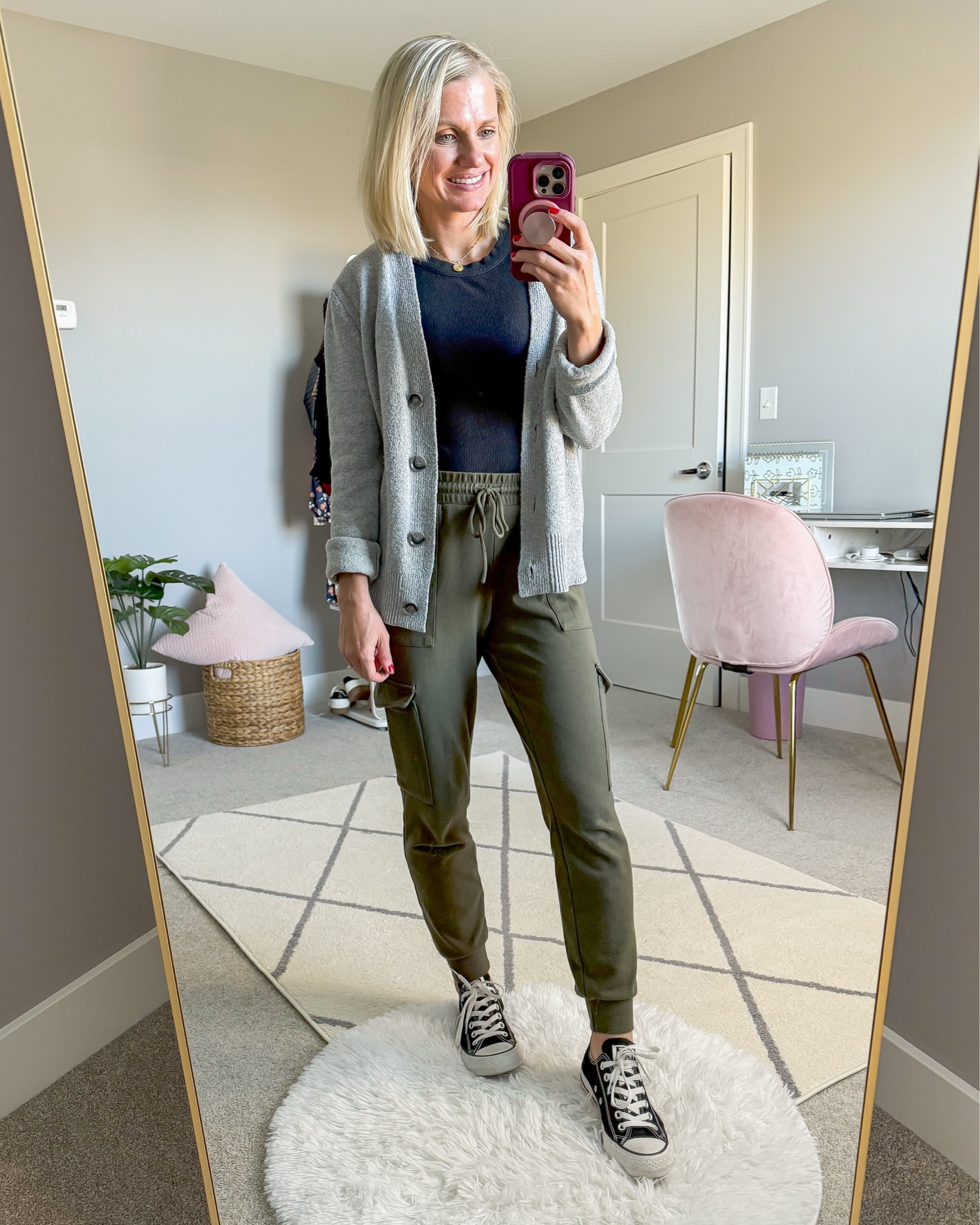 What I wore this week! Top- small || joggers- xsmall | cardigan- old, linked similar 

#LTKSeasonal #LTKStyleTip #LTKOver40