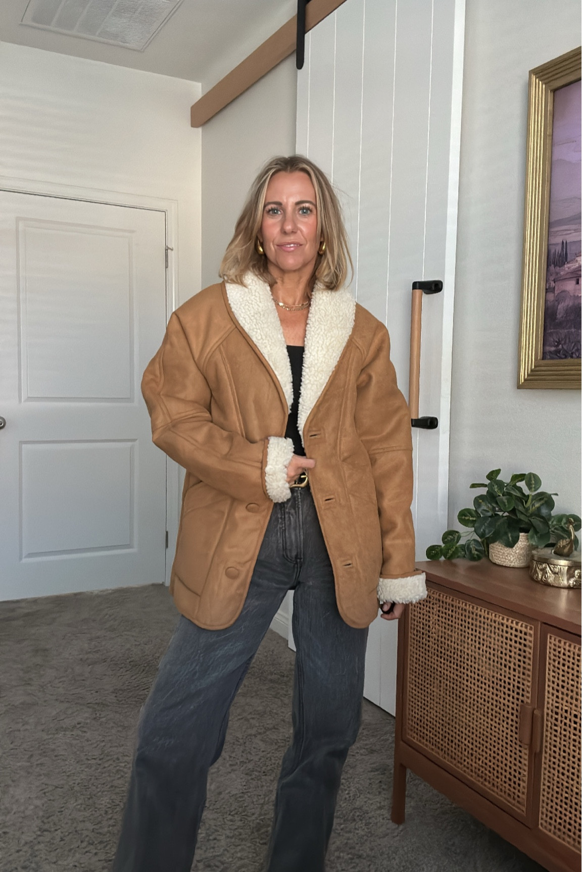 H&M Sherpa style jacket
Wearing size xxs


#LTKfindsunder100 #LTKsalealert #LTKfindsunder50