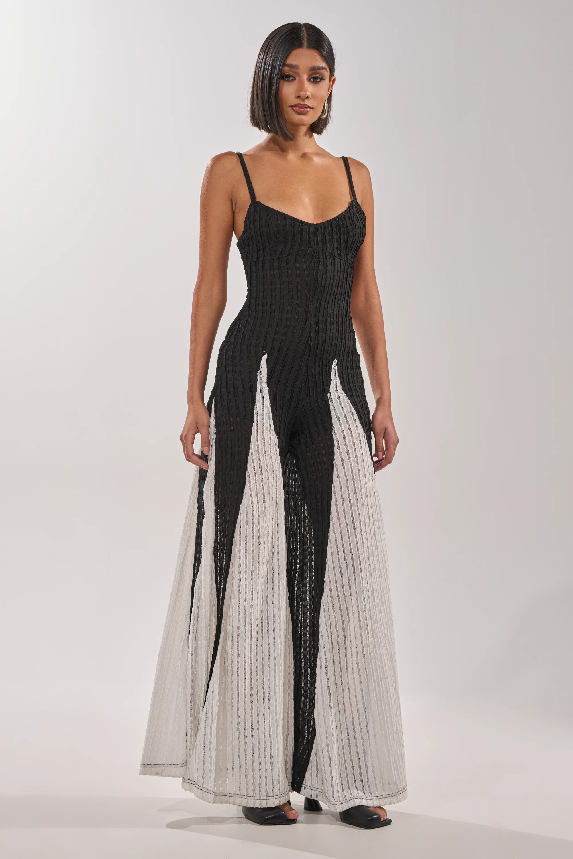 ALL DAY EVERYDAY COLOR BLOCK WOVEN JUMPSUIT | AKIRA