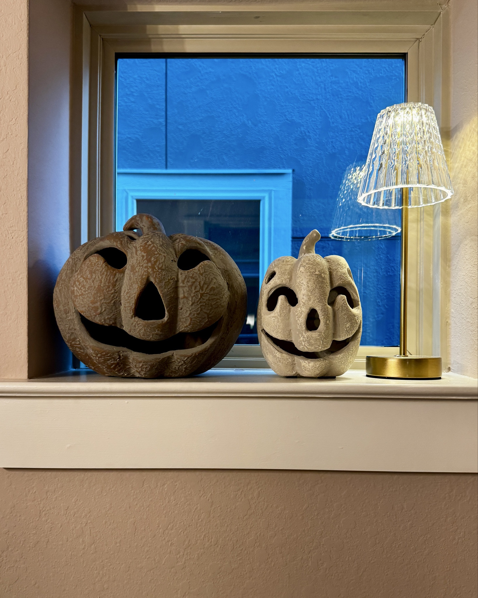 Halloween decor and fall decor 🍂

So many seasonal things are on sale! I just purchased a few new Halloween items at steep discount because stores are making room for Christmas decor. 

#everypiecefits

Halloween decorations 
Seasonal decor 
Home decor 
Outdoor 
Patio 
Front porch 

#LTKSeasonal #LTKHalloween #LTKSaleAlert