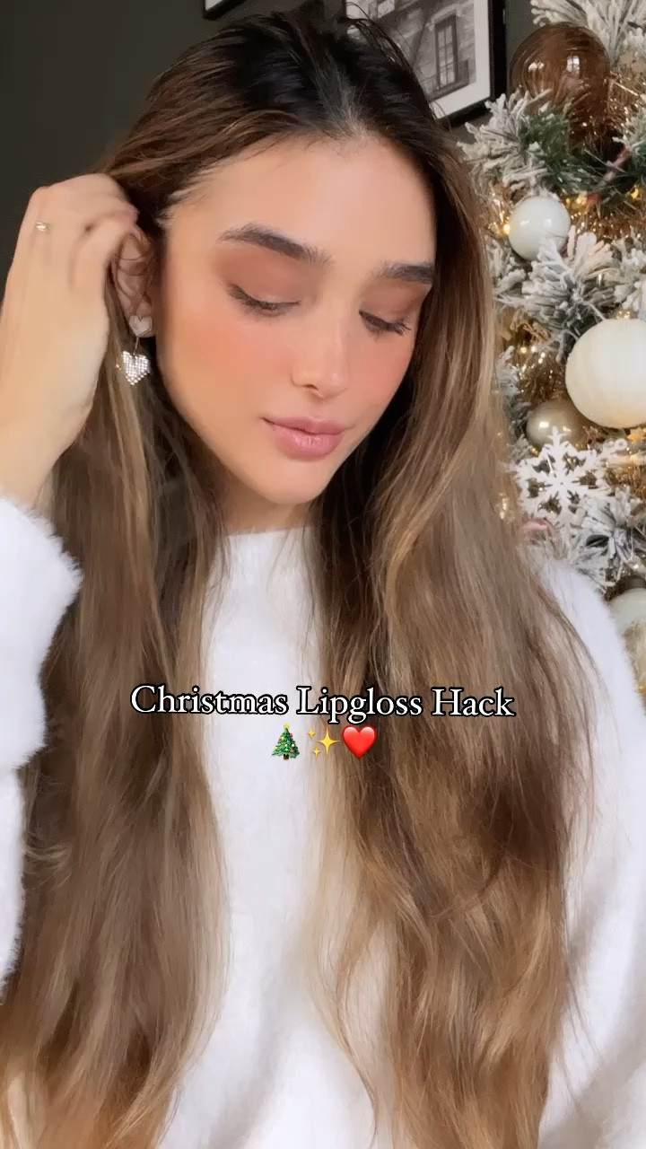SHEIN DISCOUNT🛍️: MXsweetinstabella15

Christmas lipgloss makeup hack💋🎄

Morphe neutral nude red brown color eyeshadow palette. Clear lipgloss lipoil 

#LTKGift 

#LTKstyletip #LTKbeauty #LTKVideo