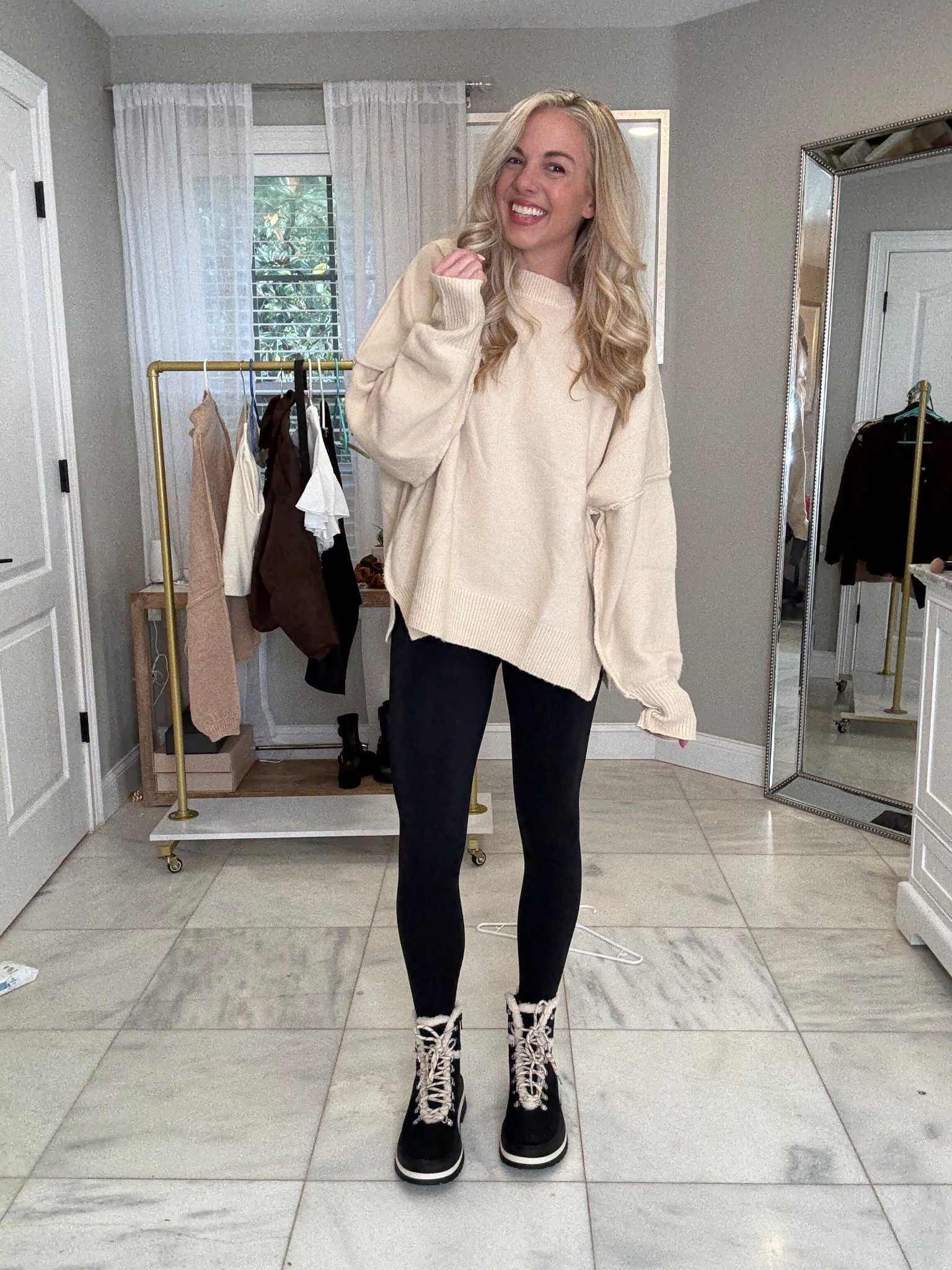 This outfit is perfect for the cold seasons !! You can never go wrong with an oversized sweater , leggings , and some boots! These boots are so warm and comfy - would be perf for the snow or hiking !!

#LTKHoliday #LTKU #LTKSeasonal