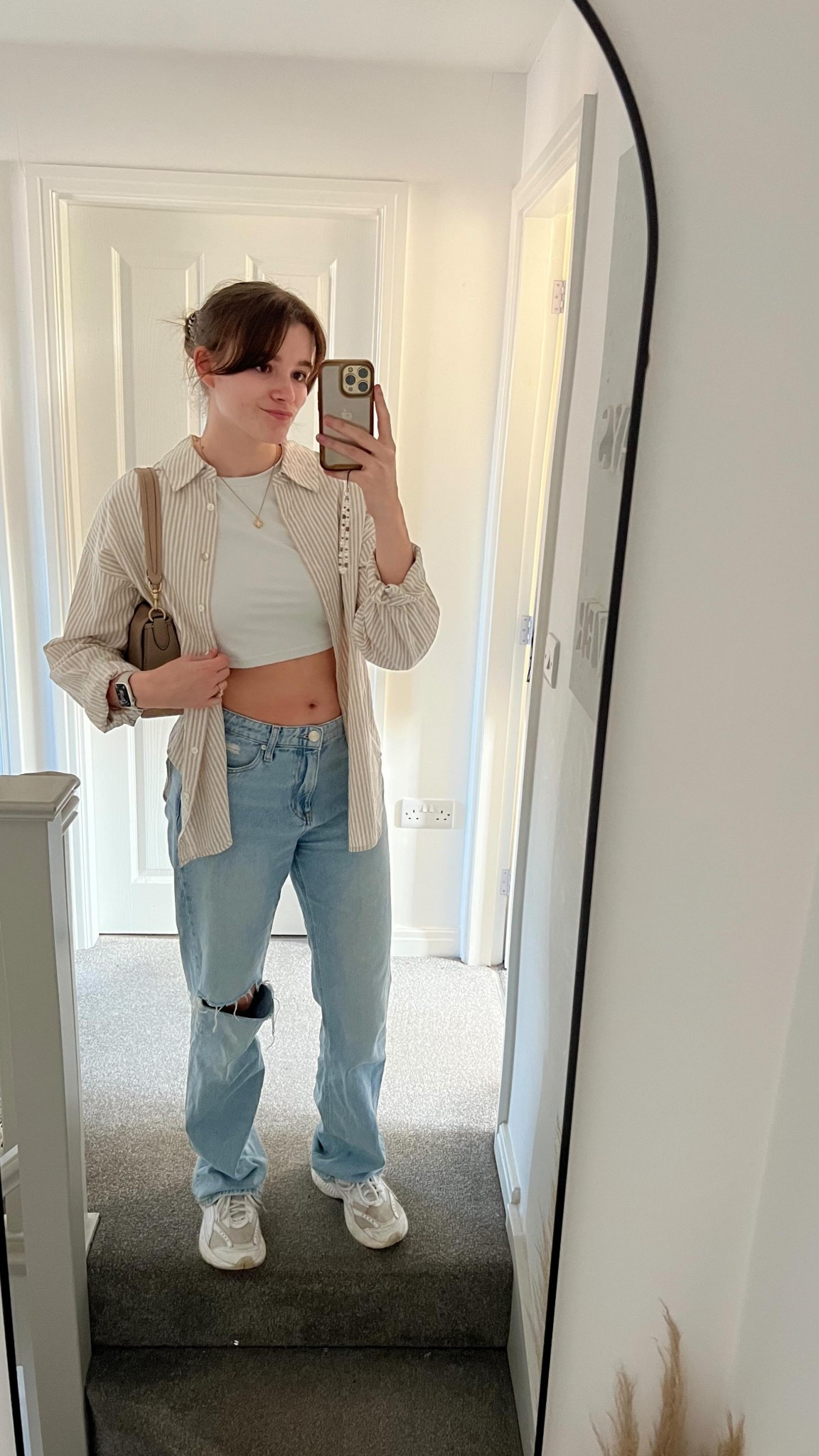 Day 6: oversized shirt + baggy jeans 🌷

Looove this style!! And if I thought I’d wear it more my wardrobe would be full of stripped shirts 😍 and if you don’t have one, rob your other half’s 🤣 

Would you wear this?! 🫶🏻


River island, coach tabby bag, spring outfits, easy outfits, oversized shirt, striped shirt, blue jeans, ripped jeans, boyfriend jeans, jeans and a white tee, highstreet outfits, tall style 



#LTKuk #LTKstyletip #LTKspring