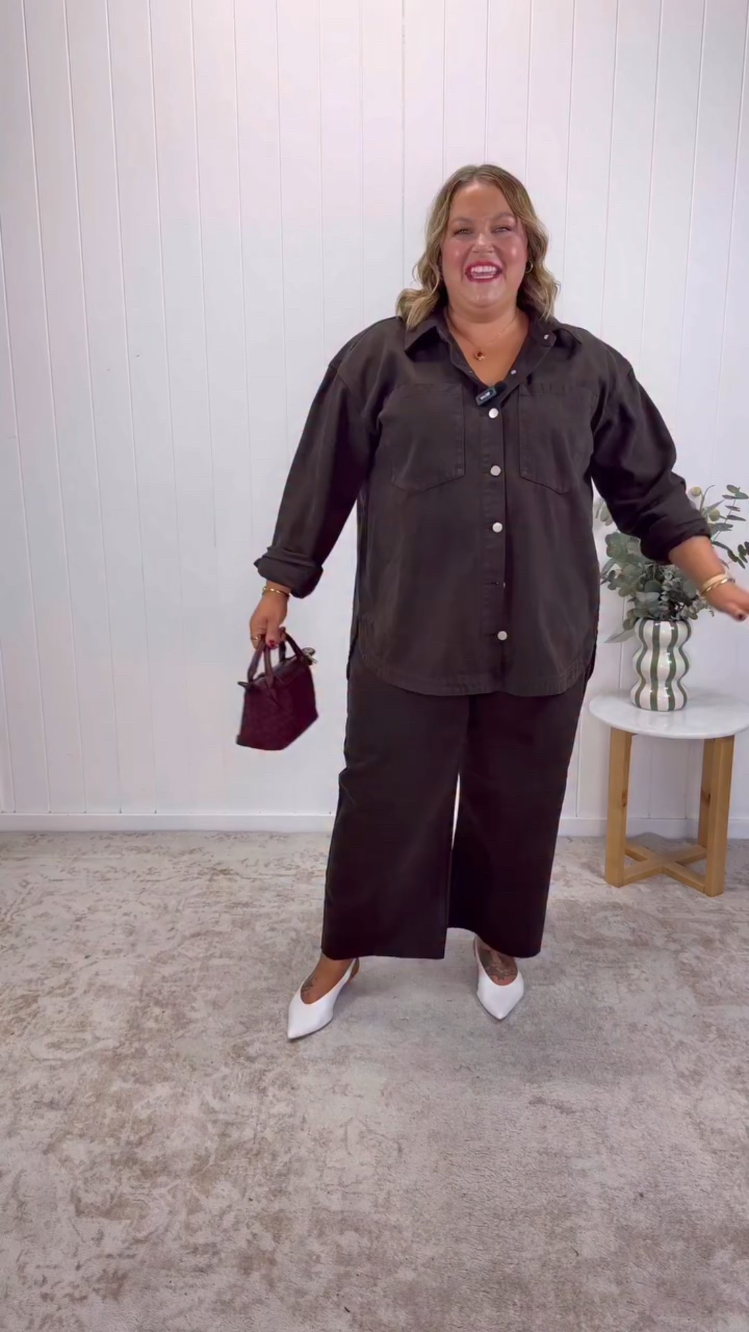 #ootn wearing all @decjuba denim! 

I am heading into @westfielddoncaster to check out the new @decjuba Denim Studio! I’m super excited because this studio will stock all denim from @decjuba in sizes 6-20! 

Stay tuned 🙌🏼
#decjuba #decjubadenim #plussizefashion #whatimwearing