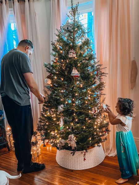 Tree collar - tree lighting 🎄
#treecollar #treelighting #traditions #holiday #christmas2023 #disney #toddler #familytraditions

#LTKSeasonal #LTKfamily #LTKHoliday