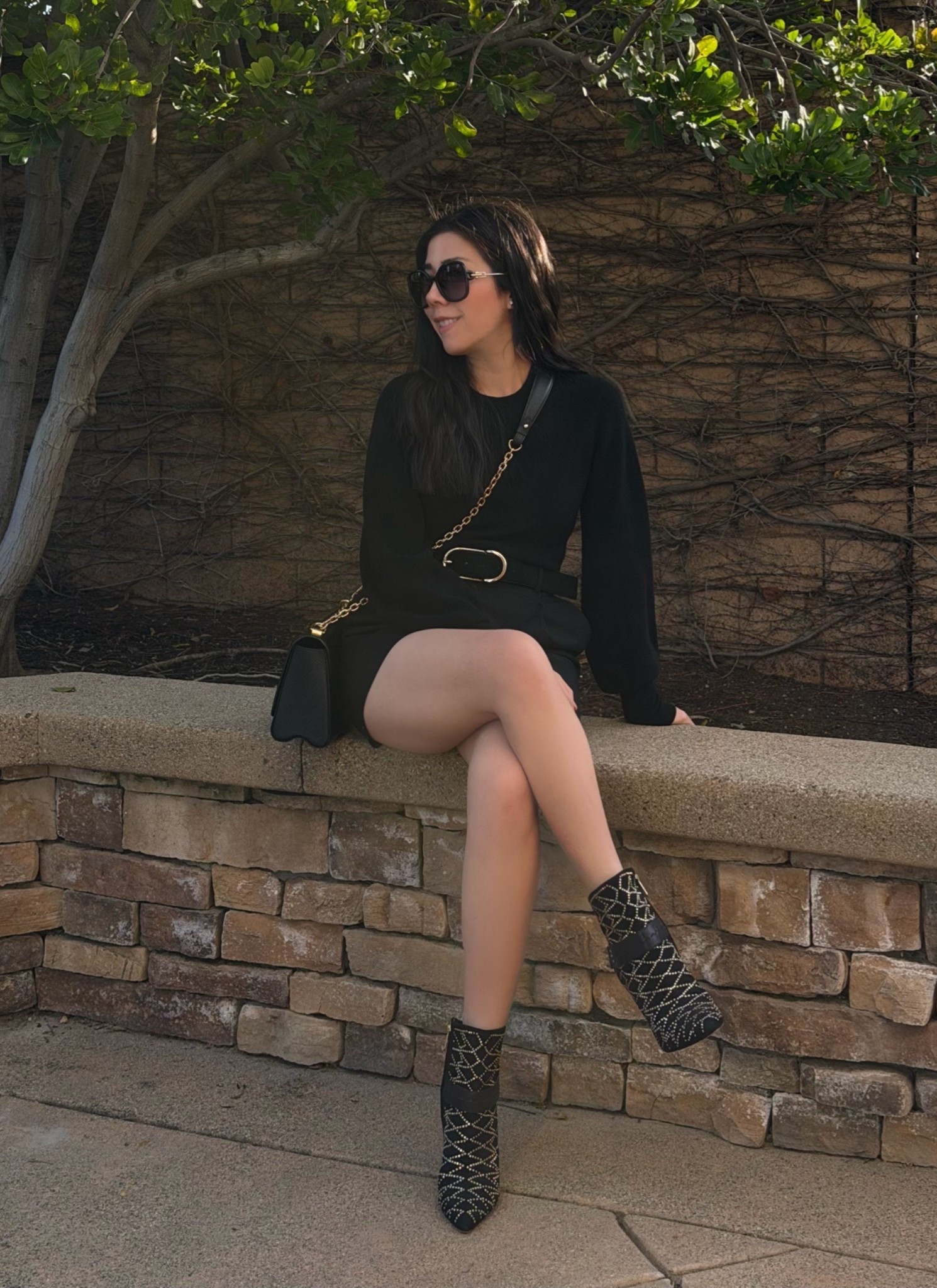 If I’m wearing an all black outfit, I always like adding some visually appealing details. Whether it’s with accessories or shapes and textures, I don’t want my look to appear flat. For this black ensemble, I wore a cashmere/wool blend cocoon sleeve top with a suede belt and I’m sure you can take a wild guess as to what the focus should be on! I’ve had these boots for OVER 10 YEARS! They’re no longer in stock but they’ve held up wonderfully! I will eventually need to take them to a cobbler for some touch-ups but high quality pieces really do withstand the test of time… and temperature!

#allblackoutfit #statementboots #cashmeresweater #highwaistedshorts #suedebelt

#LTKootd #LTKPetite #LTKSaleAlert