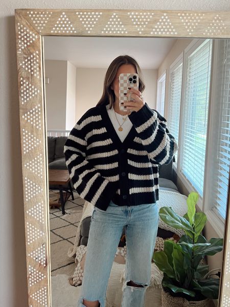 H&M fall sweaters🍂 wearing a size small cardigan, xs tee and size 0 denim. Use code ASHLEY20 for 20% off my Electric Picks necklaces! 

H&M / sweater weather / cardigan / striped sweater / cozy style



#LTKstyletip #LTKfindsunder50