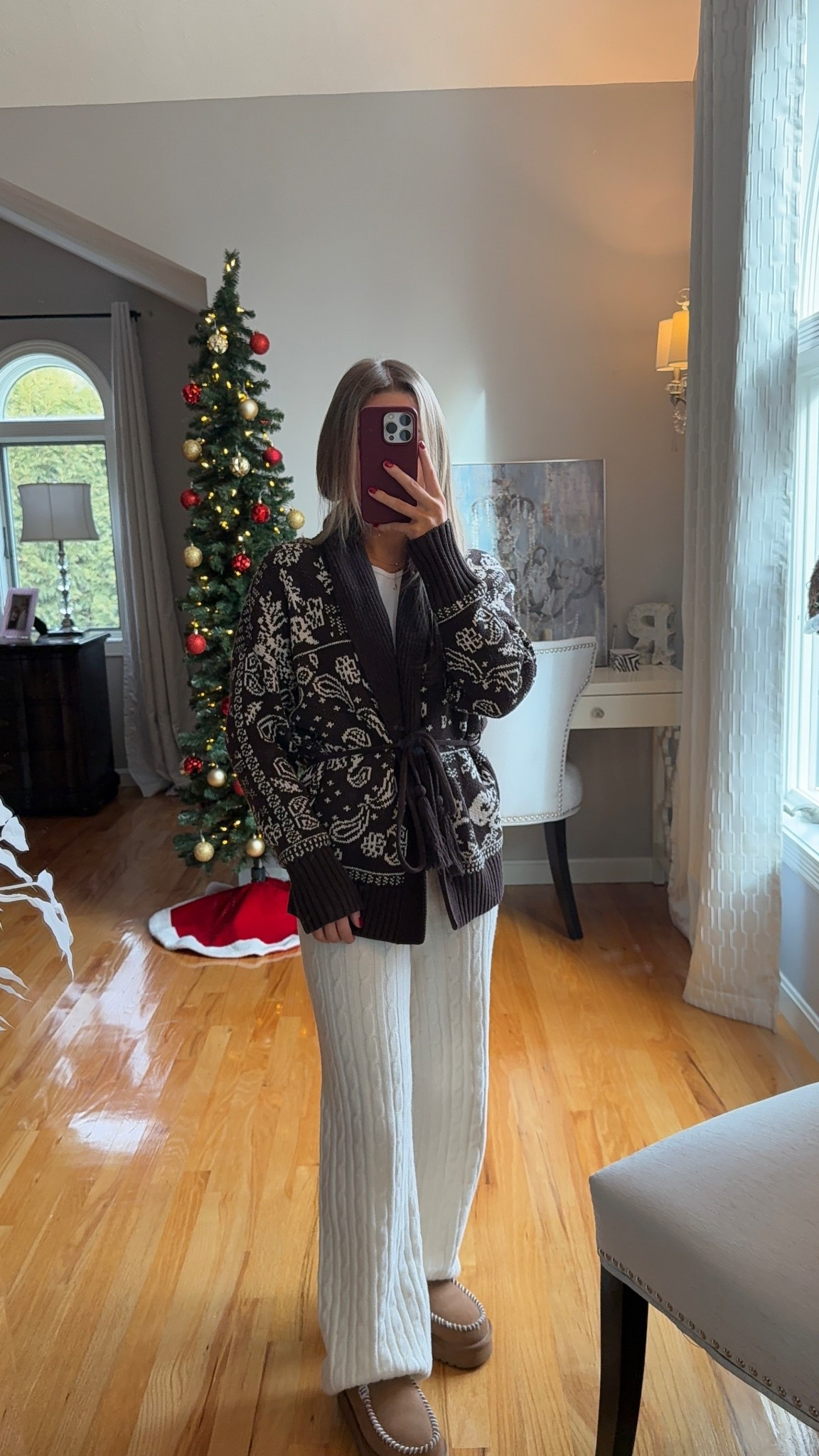 wearing an xs in both sweater and pants 

#LTKootd #LTKU #LTKHoliday