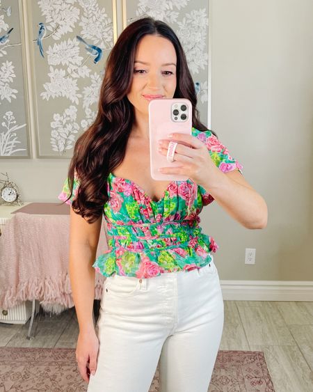 This astr the label green floral peplum blouse is perfect for spring and summer! I’d have smocking all along the bodice and waist making it comfortable to wear! Perfect for date night and weekend 



#LTKunder100 #LTKstyletip #LTKSeasonal