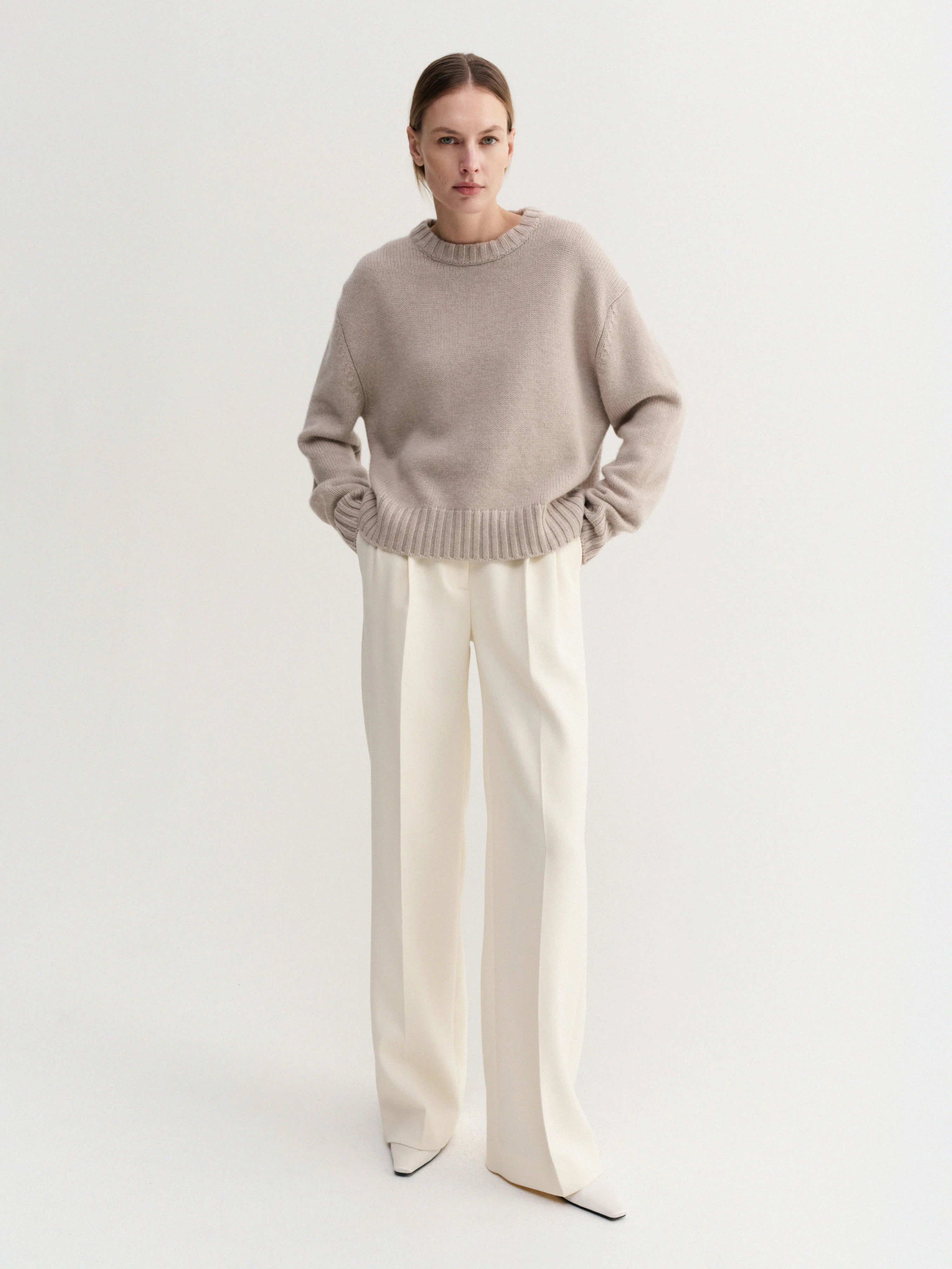 Cru Crewneck Pullover, taupe | Almada Label