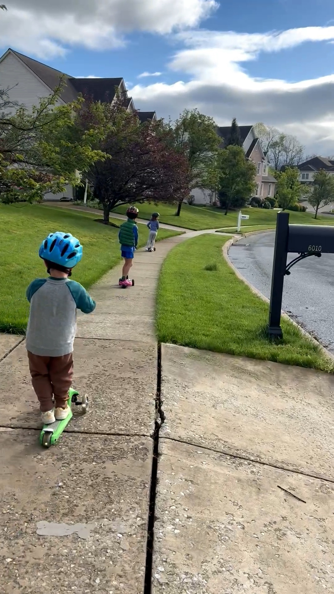 We love our morning scooter 🛴 roses before school. I get a mile+ run in, and the kids get some energy flowing, too! Everybody wins  

#LTKKids #LTKdayinmylife #LTKActive