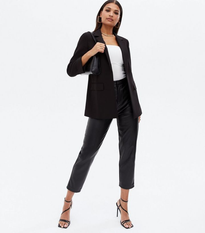Black Pocket Oversized Blazer
						
						Add to Saved Items
						Remove from Saved Items | New Look (UK)