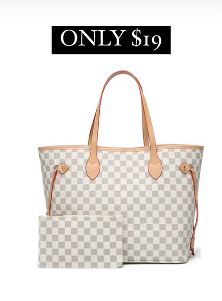 Checkered handbag that looks like a Louis Vuitton Neverfull! It’s only $19 at Walmart right now!!! #lvinspired #neverfullinspired 

#LTKsalealert #LTKfindsunder50 #LTKitbag