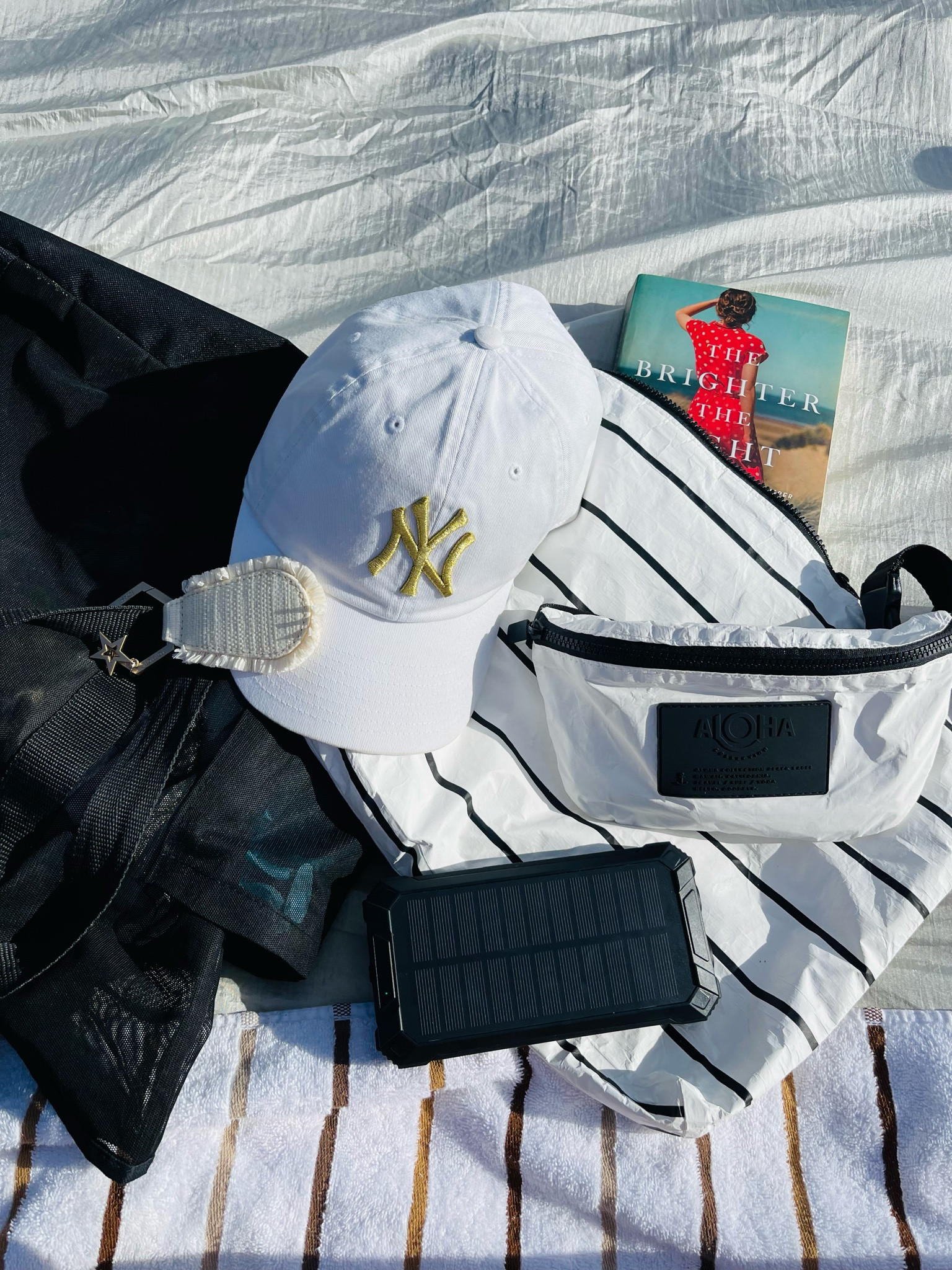 Beach must haves and book recommendation 🏝️ 

www.livingbarelyblonde.com

#bookreads #beachmusthaves #beachreads #beachbag #waterproofbeachbag #poolbag #waterproofpoolbag #beachzipperbag #beachbeltbag #waterbeltbag #waterproofbeltbag #fanniepack #phonepowerpack #solarpowerpack #poolmusthaves #treasures #ltkitbag #barelyblonde #jenniferxerin

#LTKswim #LTKFind #LTKtravel